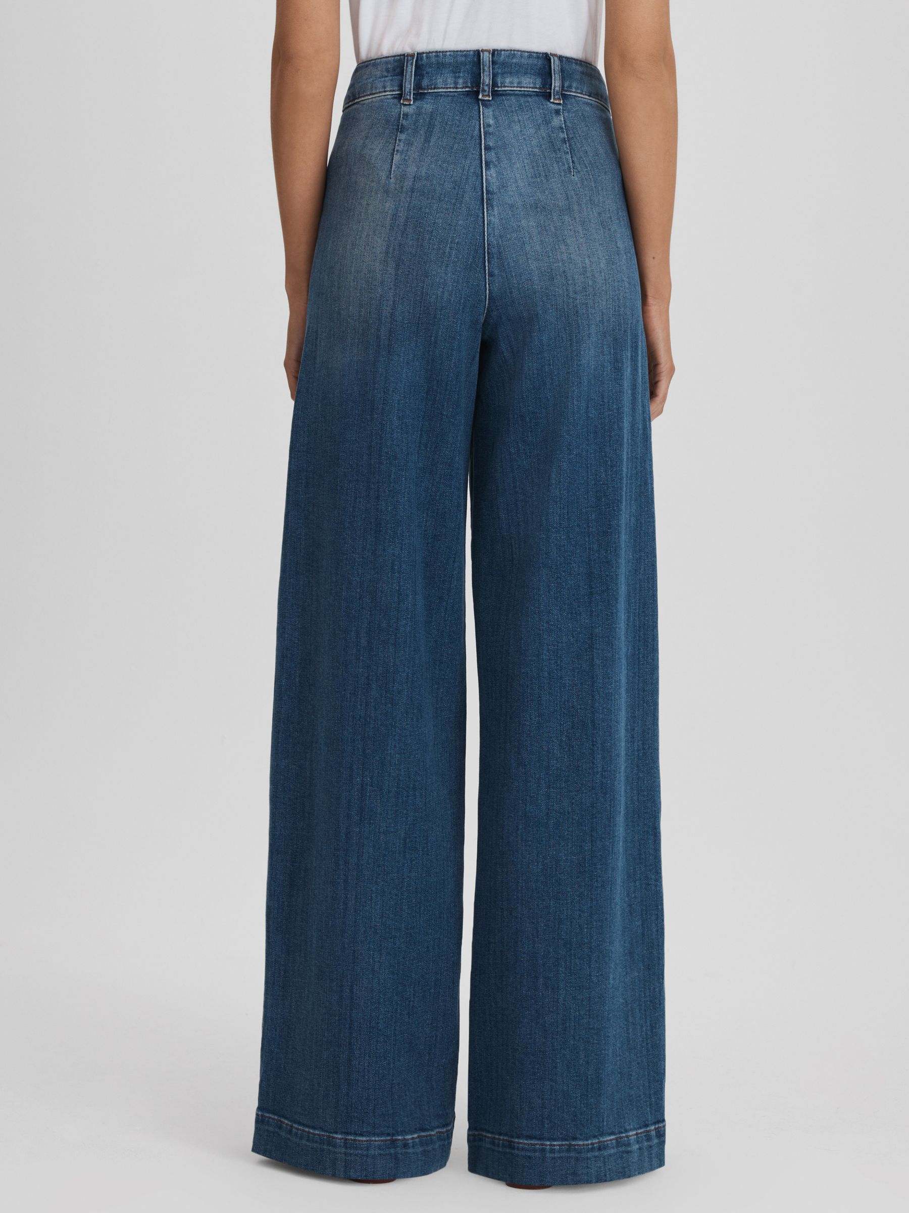 Petite Front Pocket Wide Leg Jeans in Mid Blue - Image 5 of 7