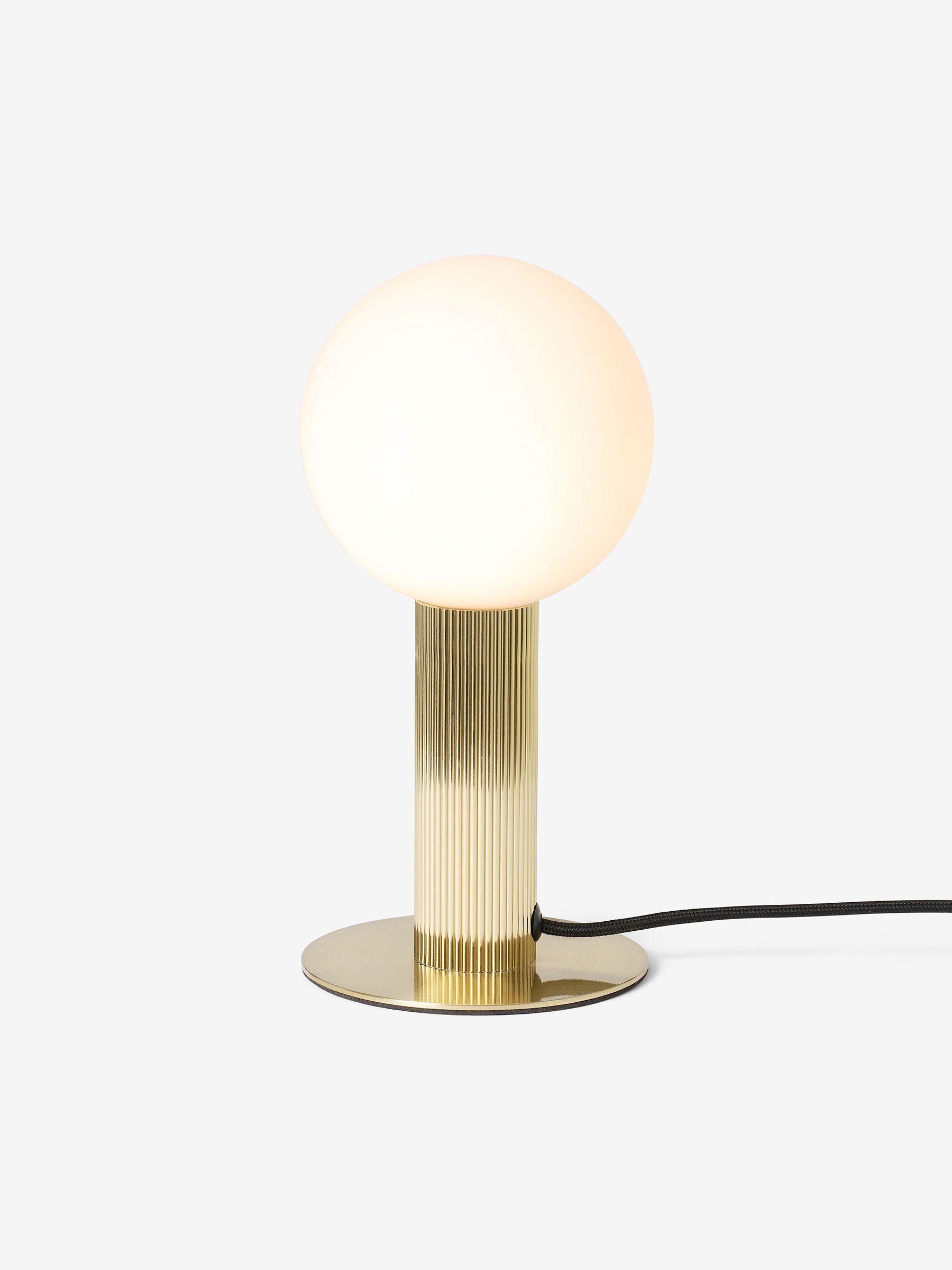 Blair Table Lamp in Brass - Image 2 of 3
