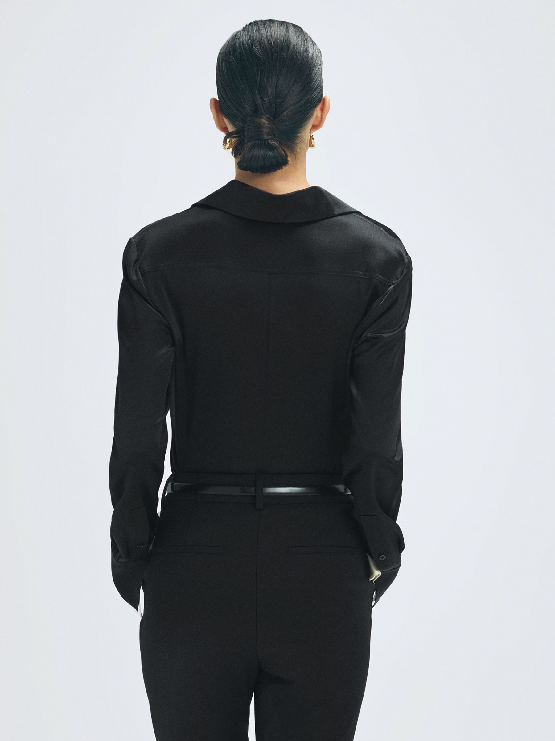 Fitted Silk Double Cuff Shirt in Black - Image 5 of 6