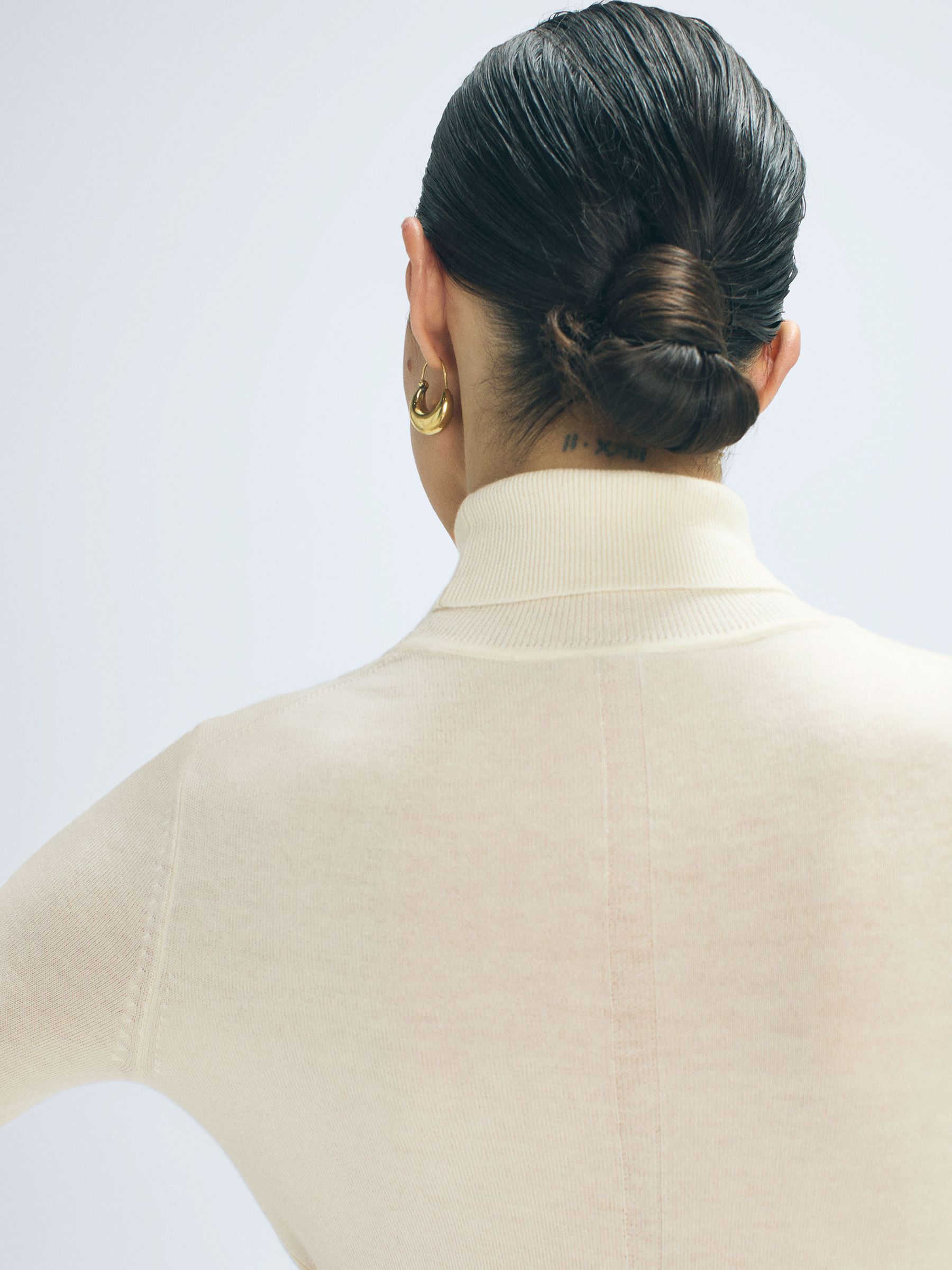 Atelier Cashmere Roll Neck Top in Cream - Image 4 of 5