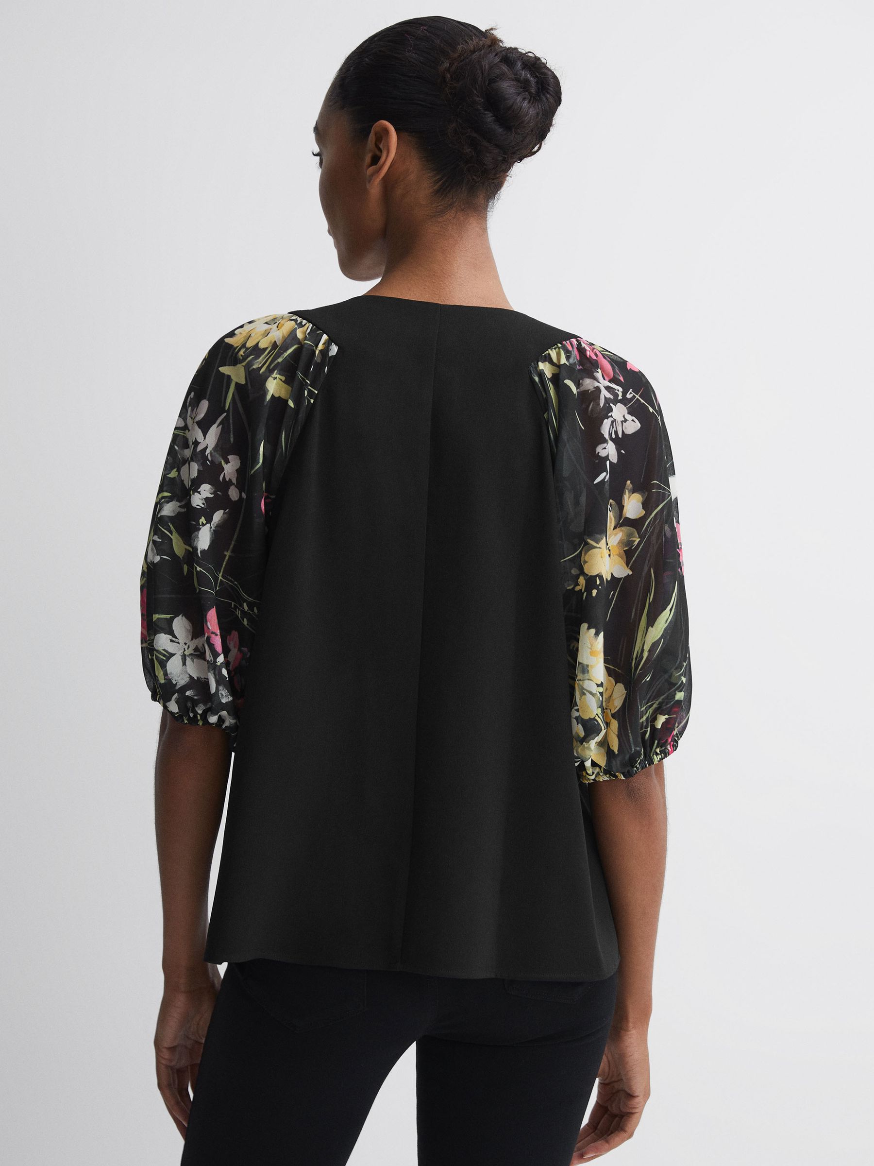 Florere Floral Puff Sleeve Top in Black - Image 4 of 5