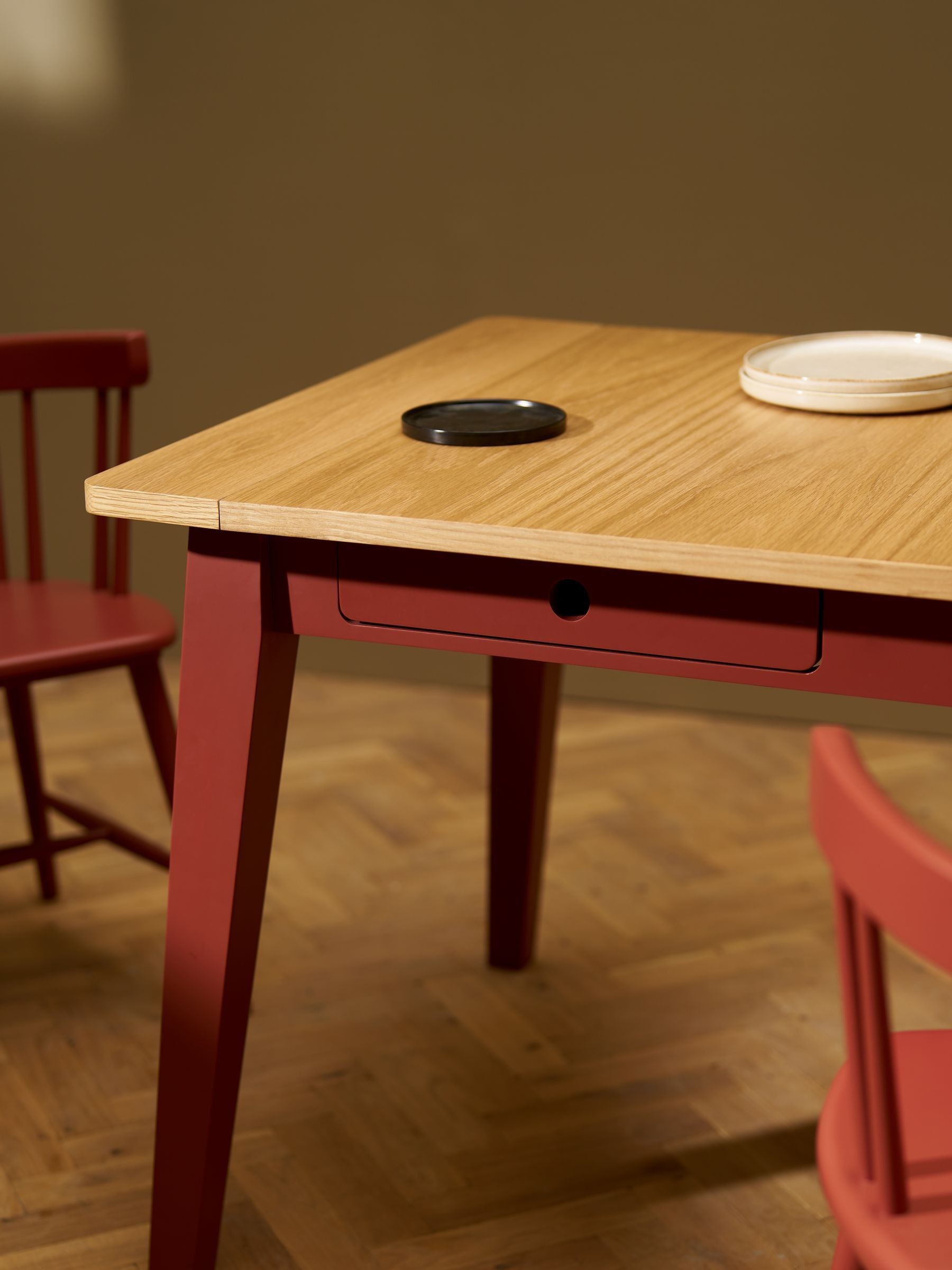 Ralph Rectangular 6 to 8 Seater Extending Dining Table in Oak & Terracotta - Image 2 of 4