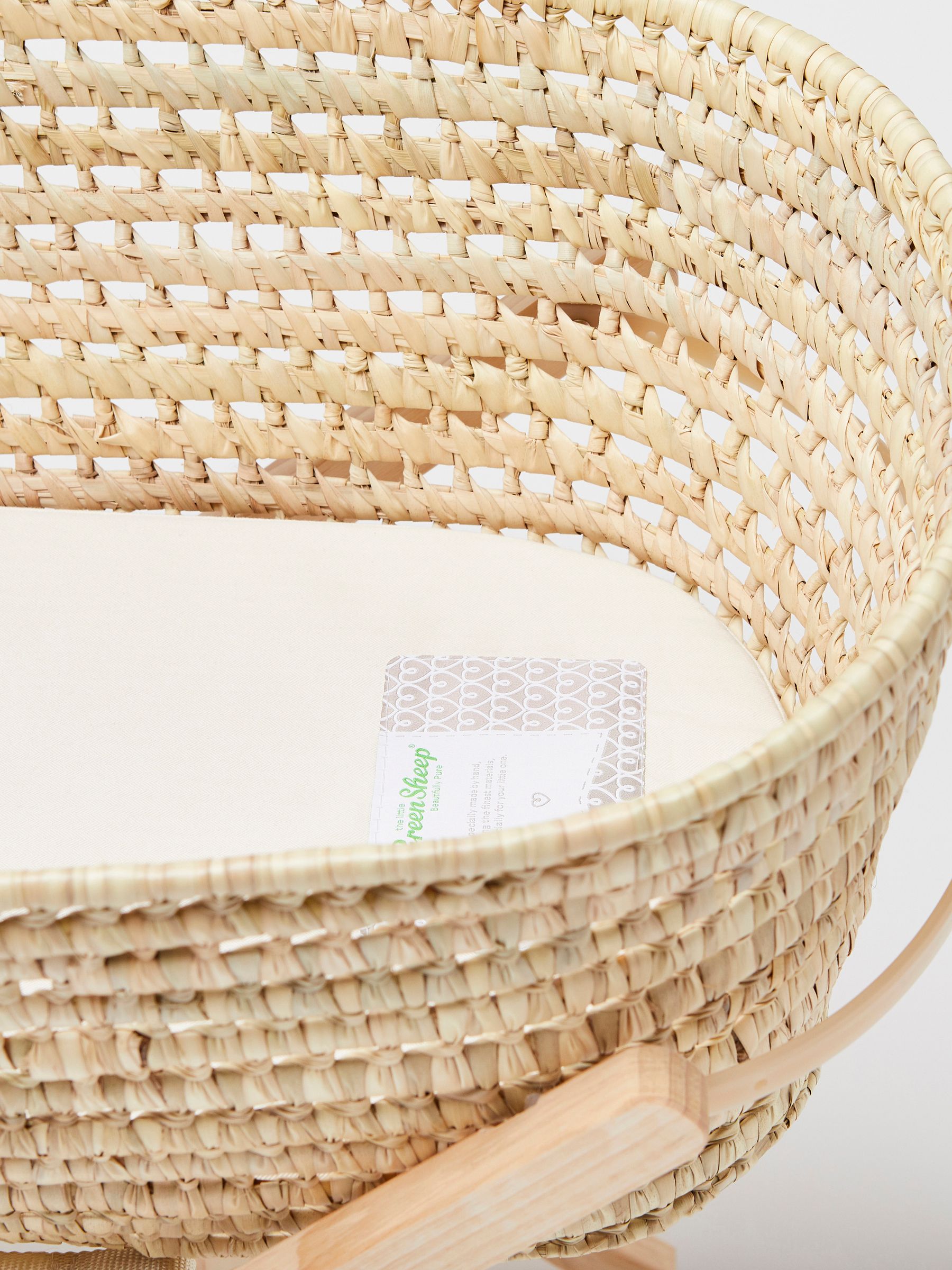 The Little Green Sheep Organic Knitted Moses Basket & Mattress - Image 4 of 5