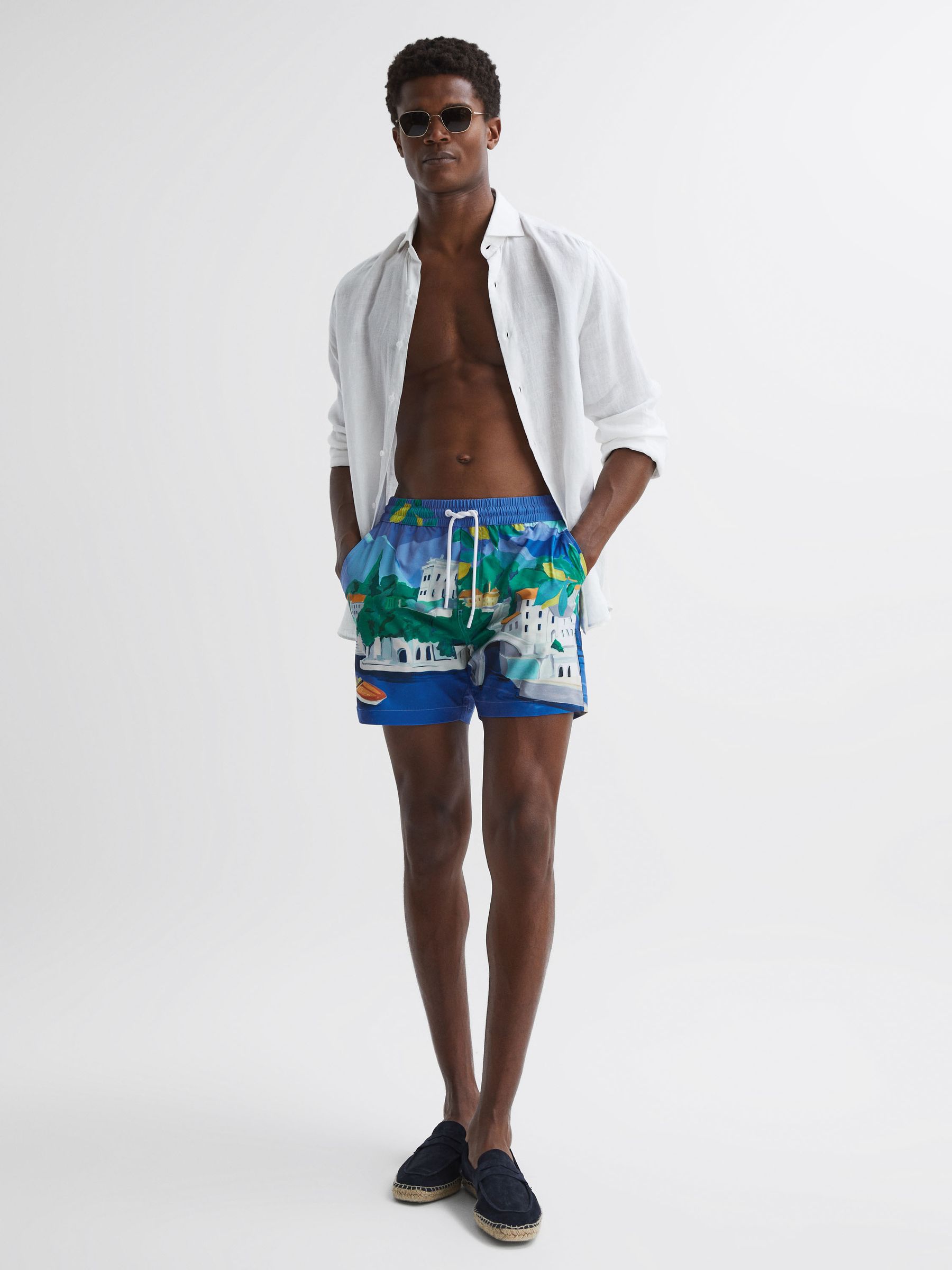 Reiss | Ché Bespoke Print Drawstring Swim Shorts in Blue Multi - Image 5 of 6