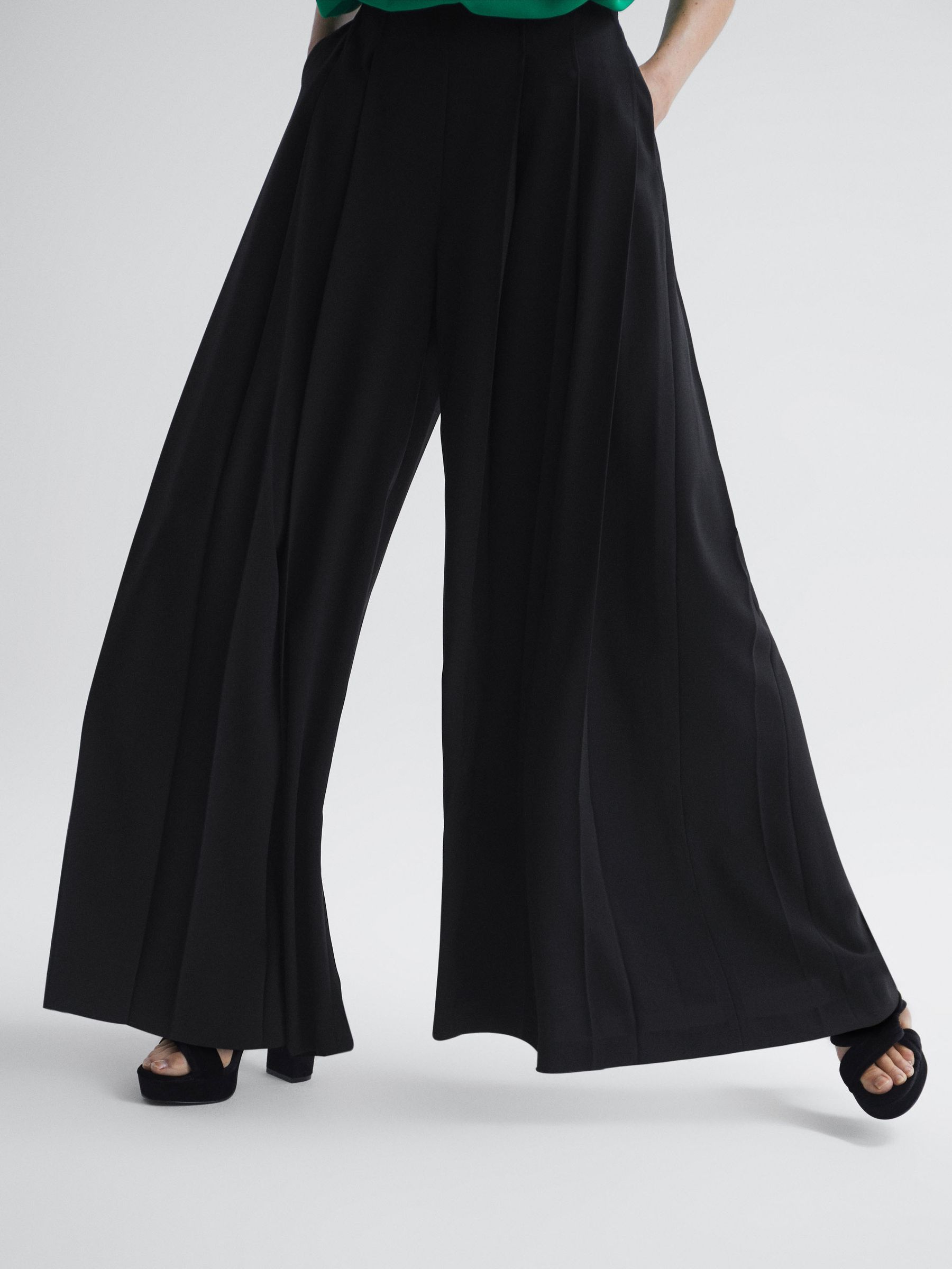 Florere Wide Leg Pleated Trousers in Black - Image 4 of 6