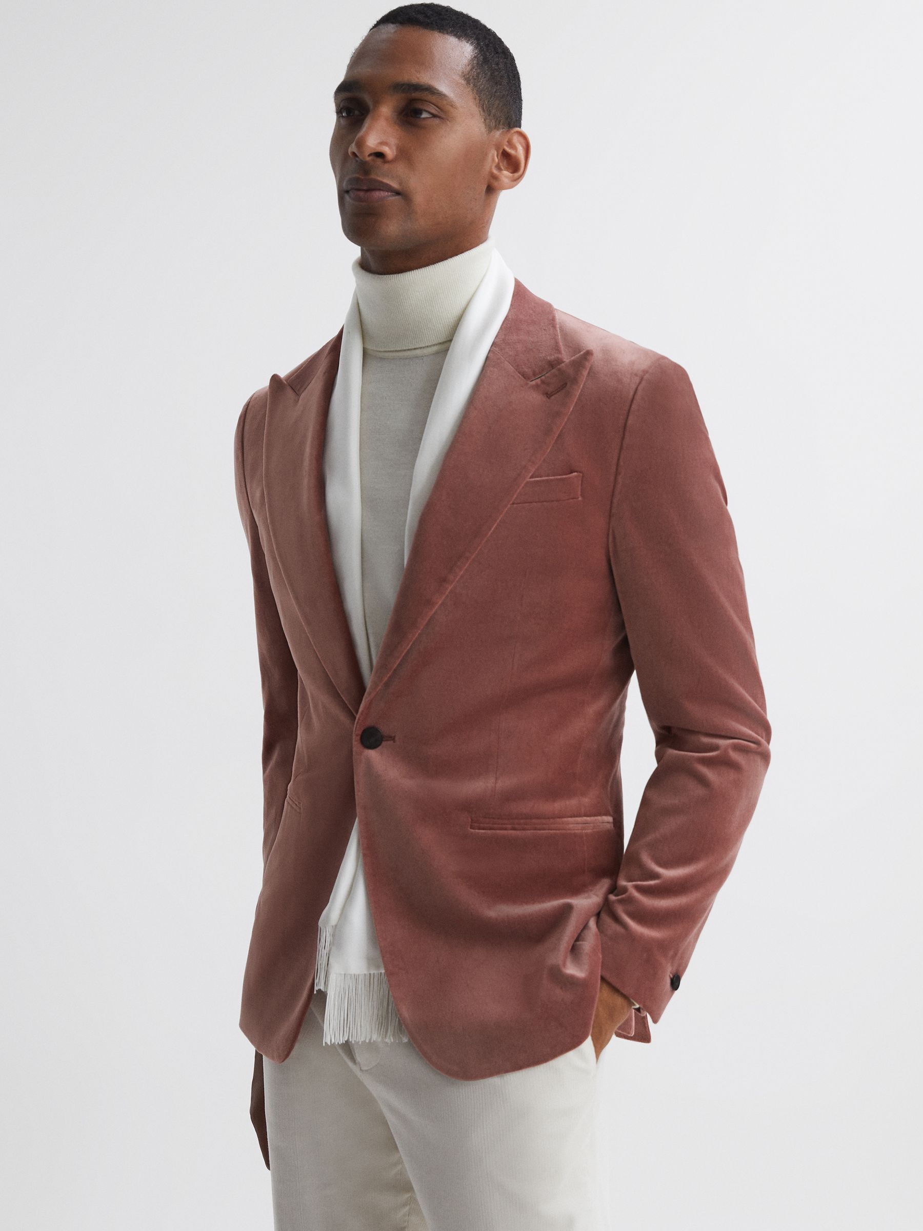 Slim Fit Velvet Single Breasted Blazer in Dusty Pink - Image 4 of 7