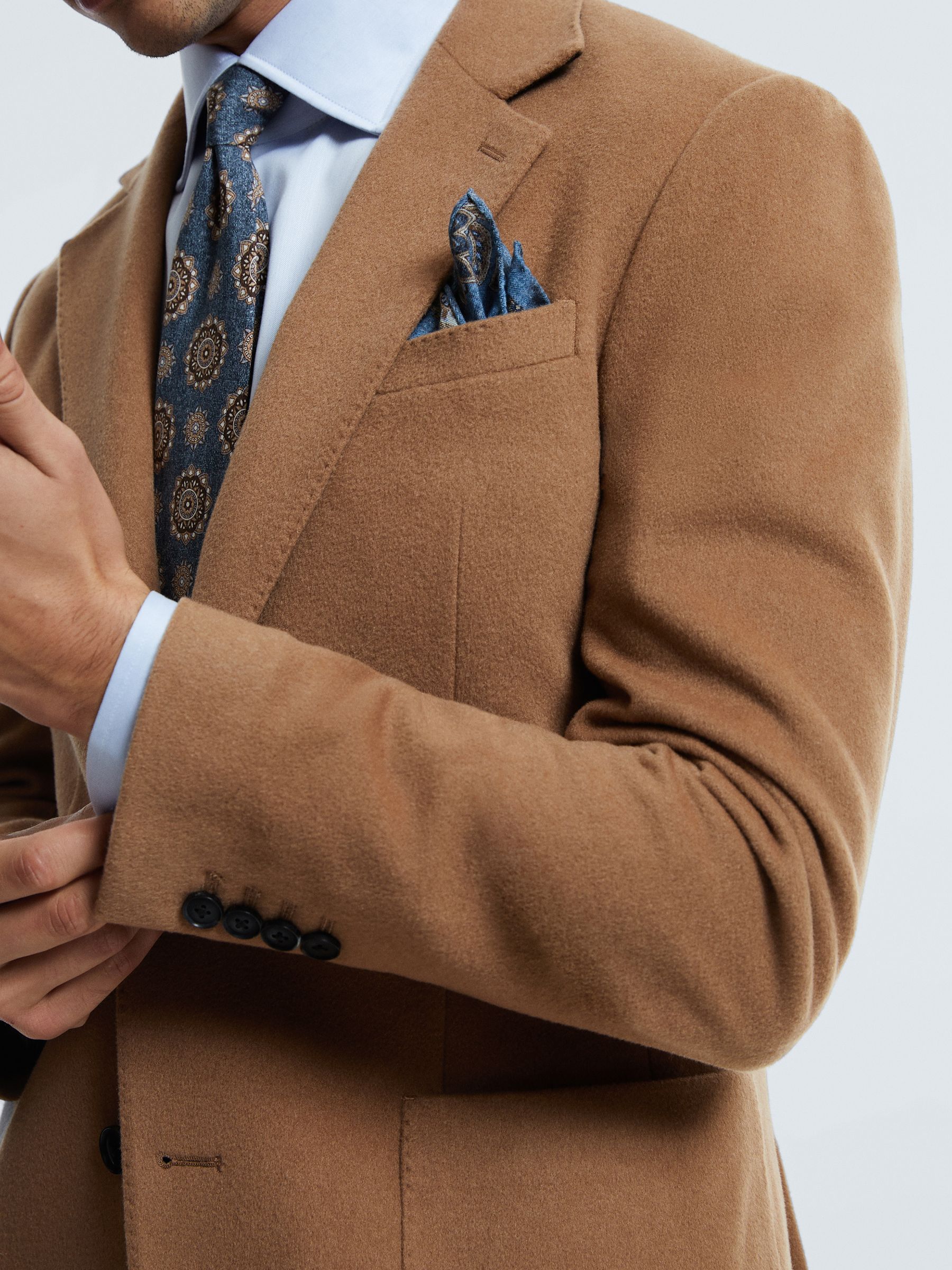 Atelier Cashmere Slim Fit Single Breasted Blazer in Camel - Image 4 of 7
