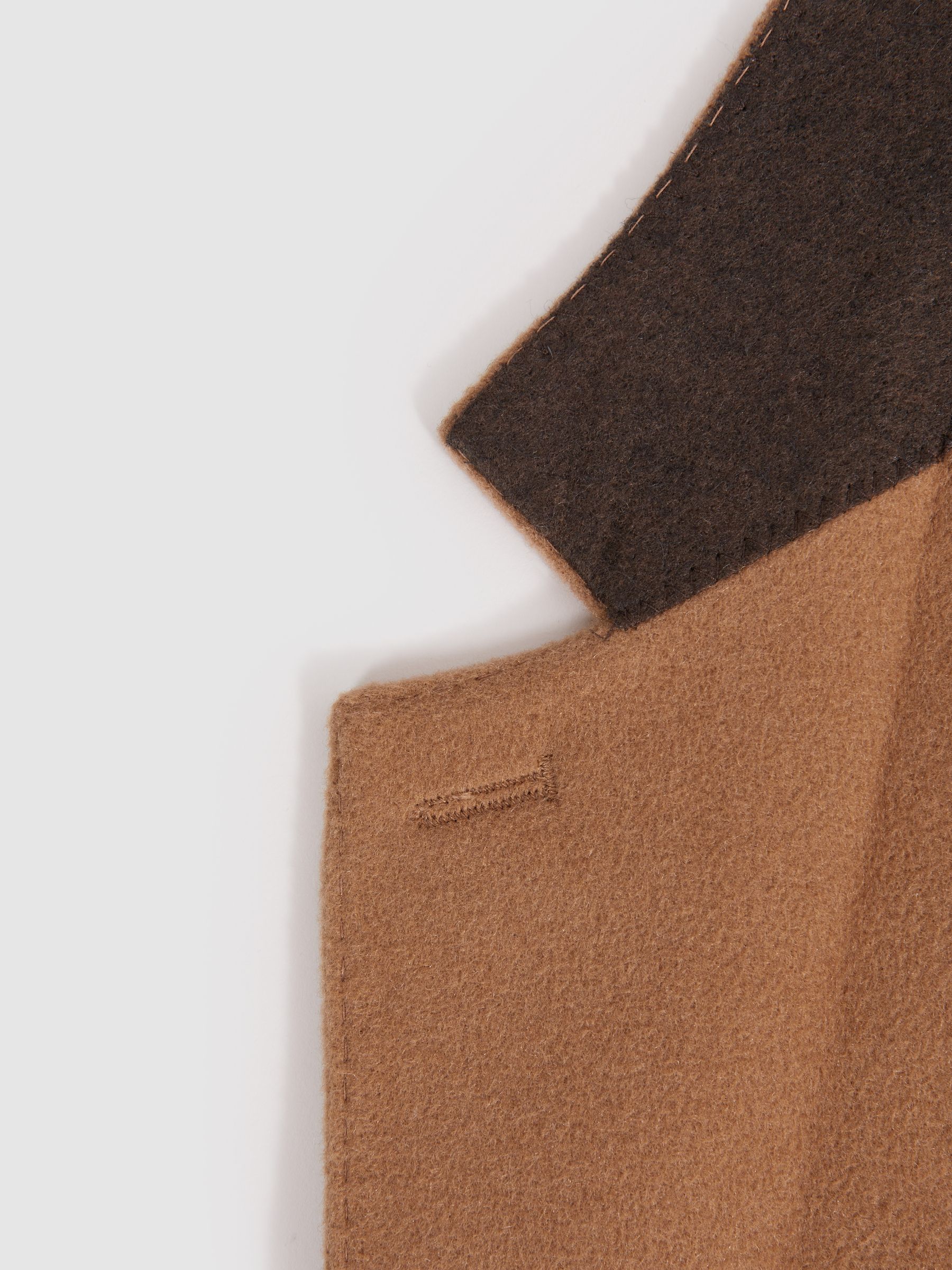 Atelier Cashmere Slim Fit Single Breasted Blazer in Camel - Image 7 of 7
