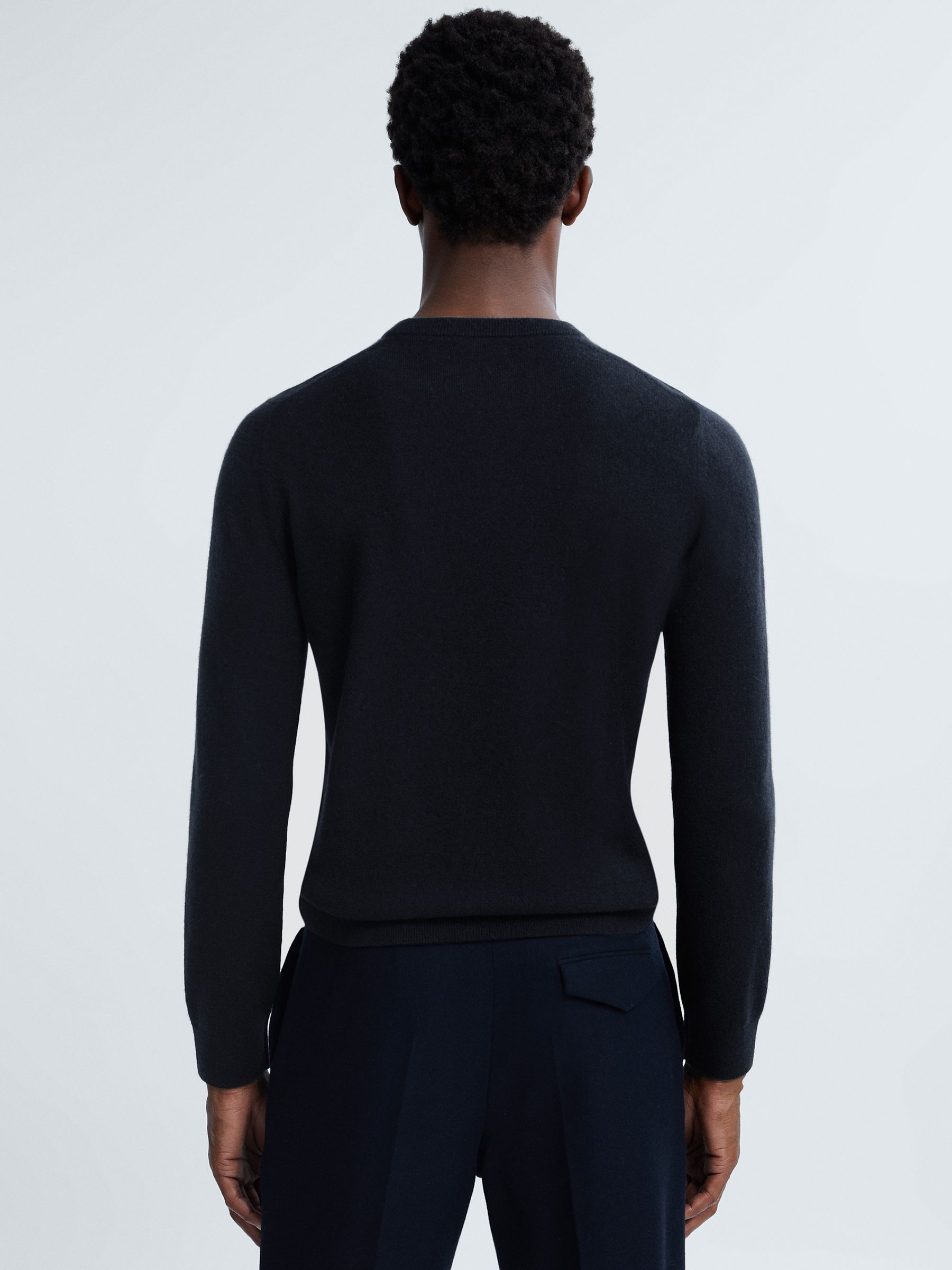 Atelier Cashmere Crew Neck Jumper in Navy - Image 5 of 6