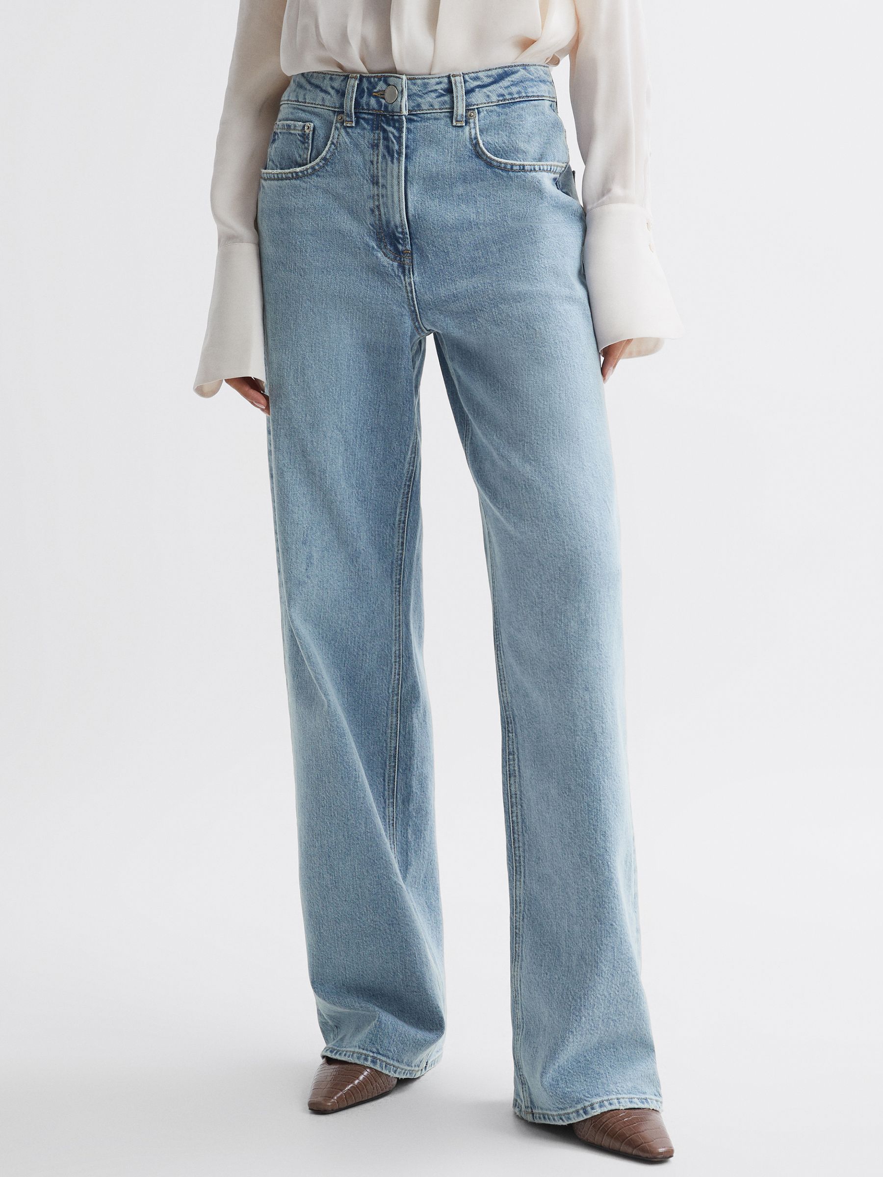 Mid Rise Wide Leg Jeans in Light Blue - Image 3 of 5