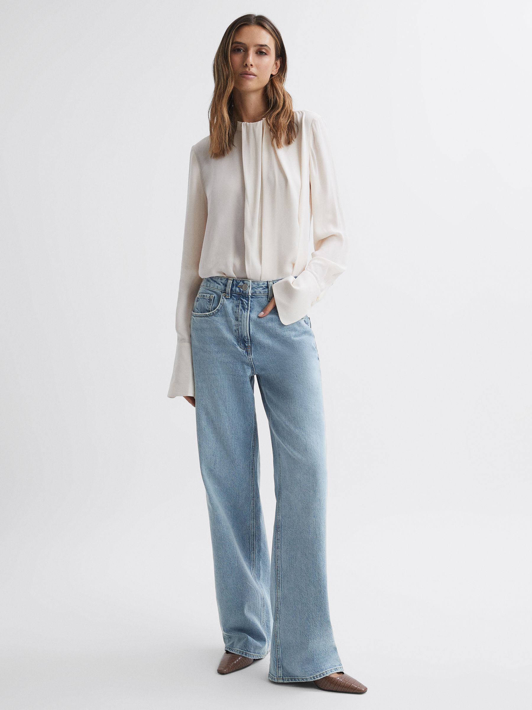 Mid Rise Wide Leg Jeans in Light Blue - Image 4 of 5
