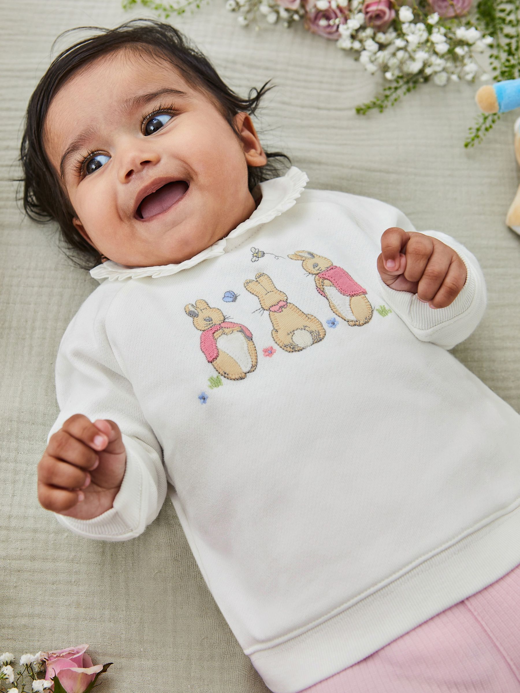 Peter Rabbit Appliqué Sweatshirt & Rib Leggings Set in Pink - Image 2 of 7