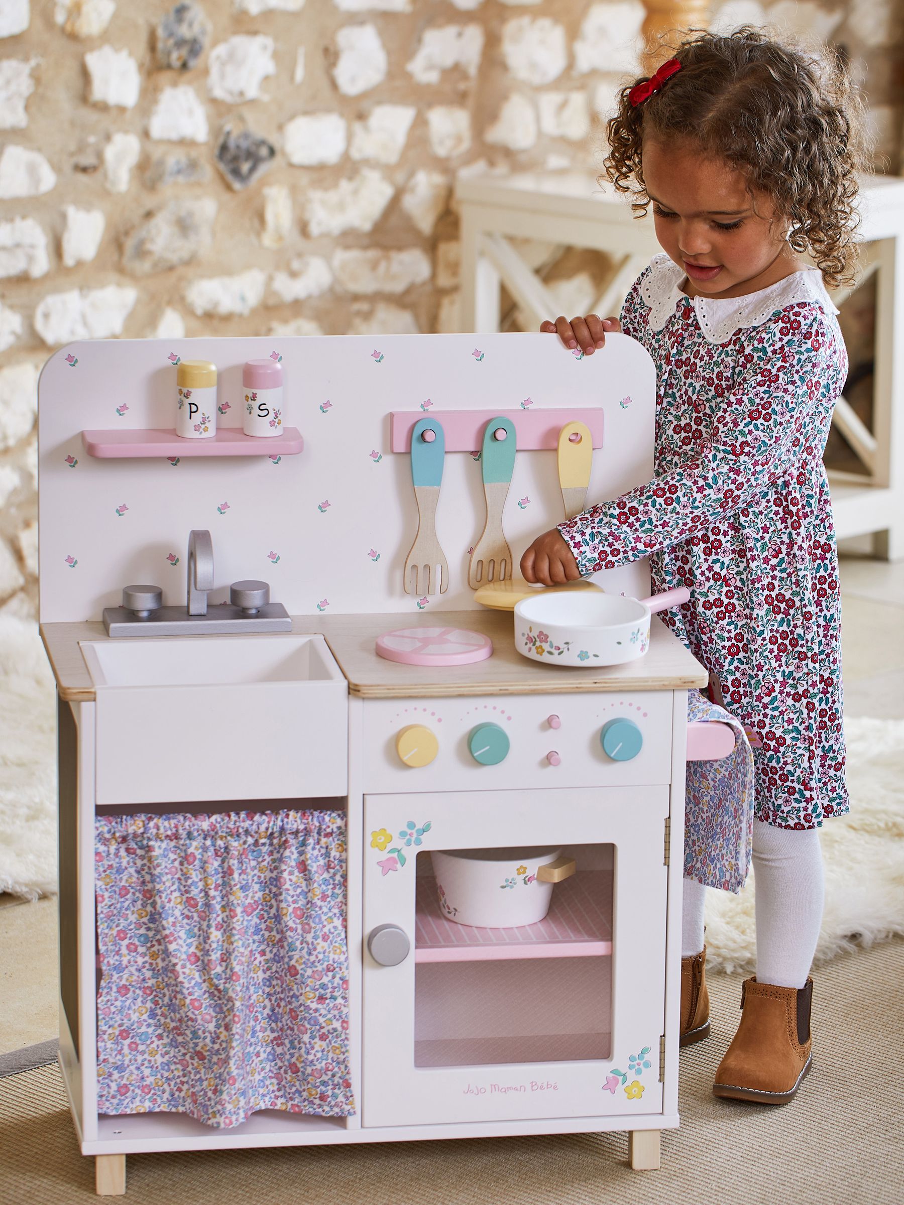 Pretty Ditsy Play Kitchen - Image 5 of 11