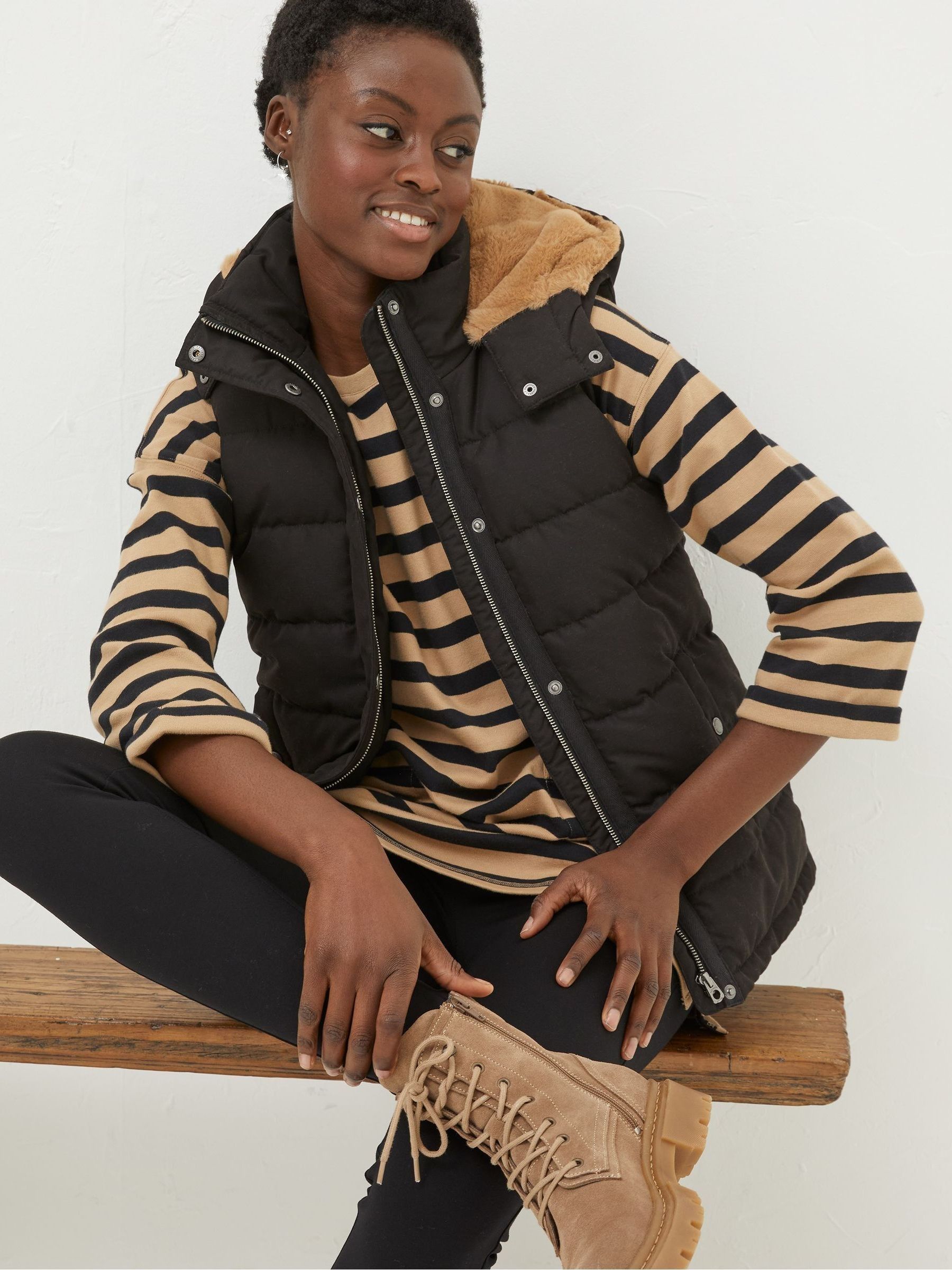 Black Gilet - Image 3 of 5