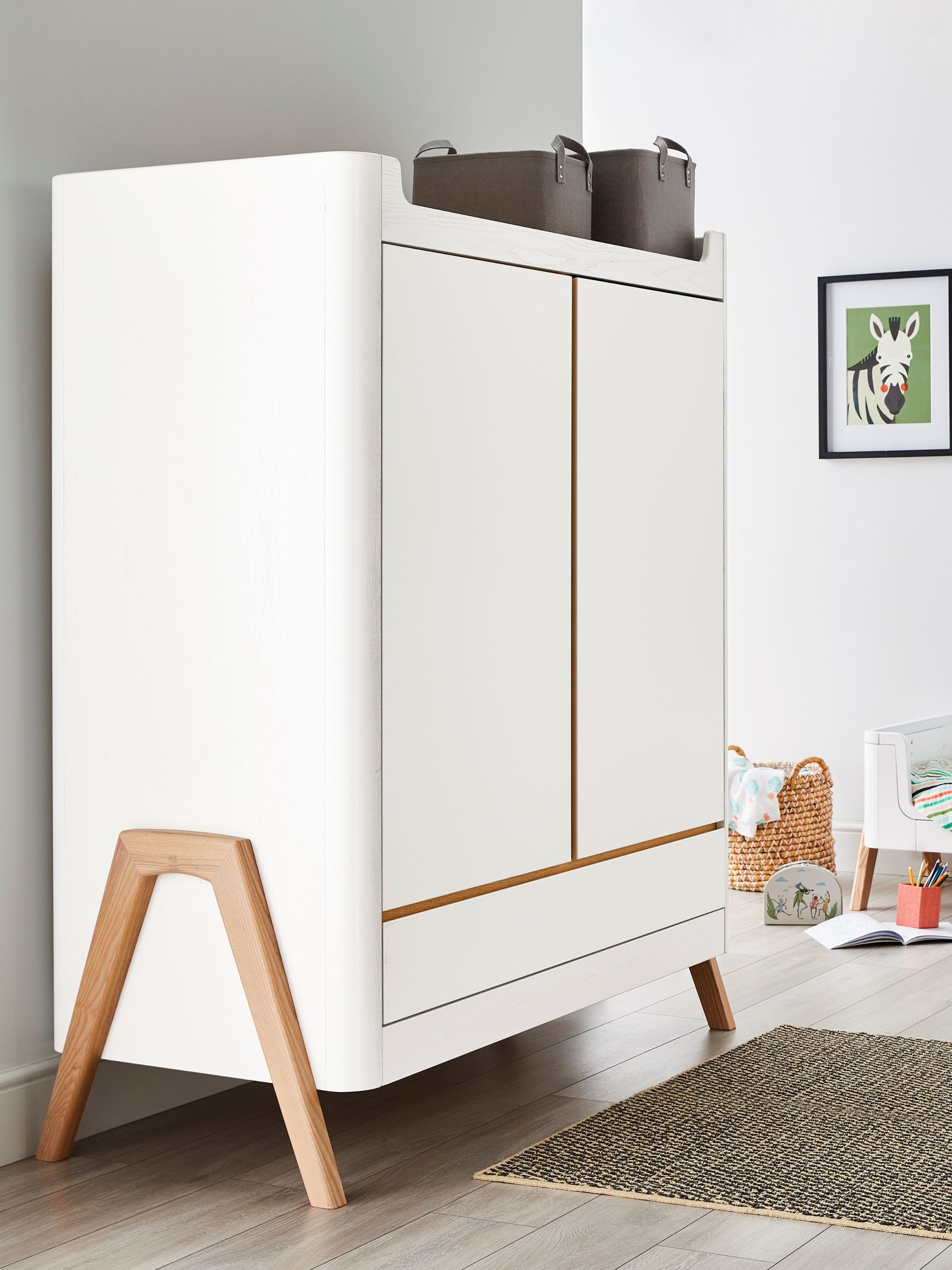 Gaia Baby White Hera Cot Bed and Dresser Set - Image 5 of 6