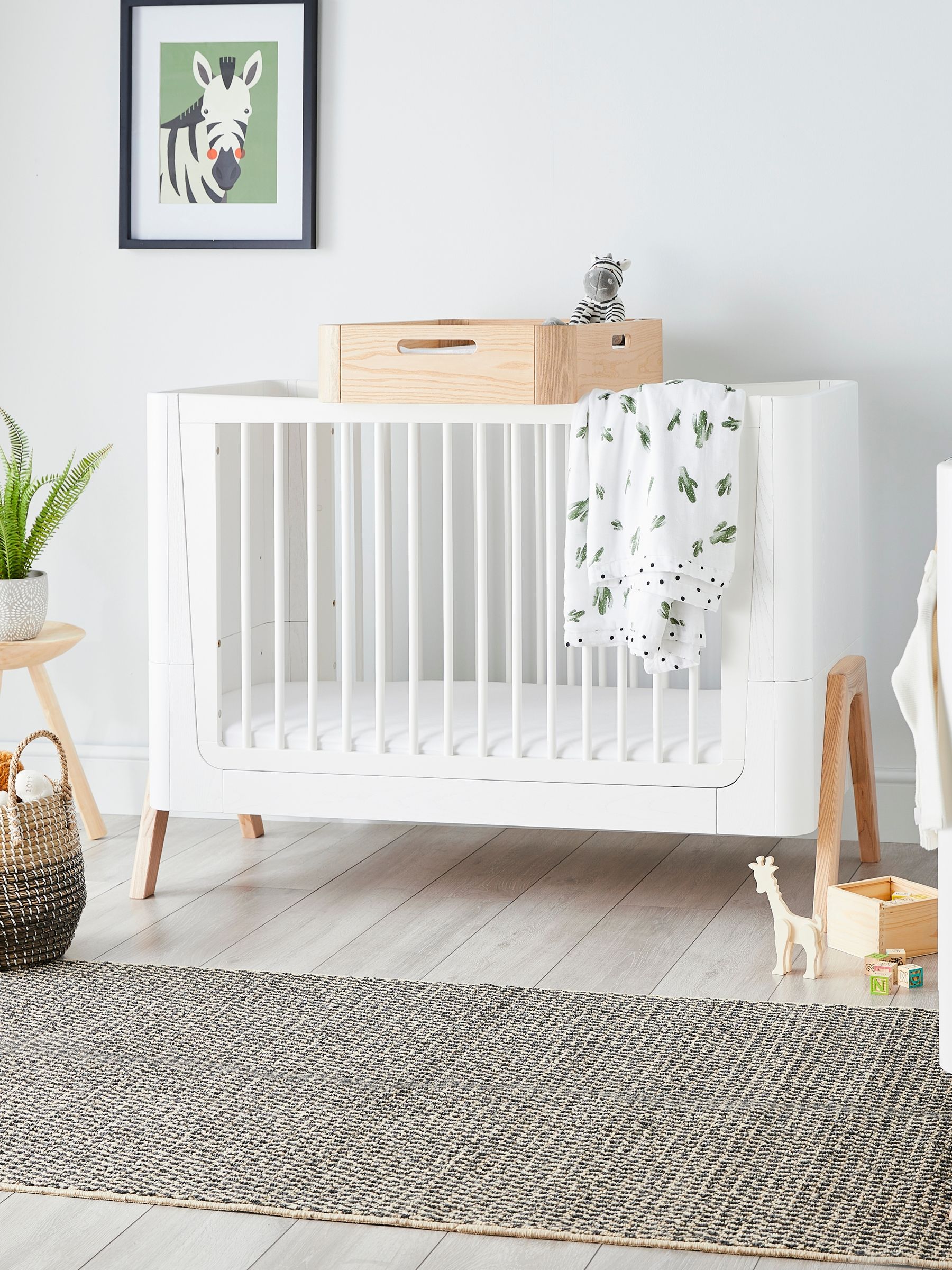 Gaia Baby White Hera Cot Bed - Image 2 of 6