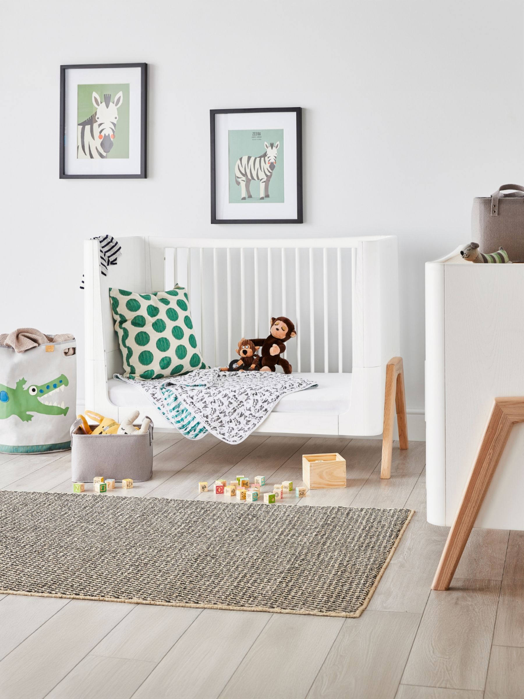 Gaia Baby White Hera Cot Bed - Image 4 of 6