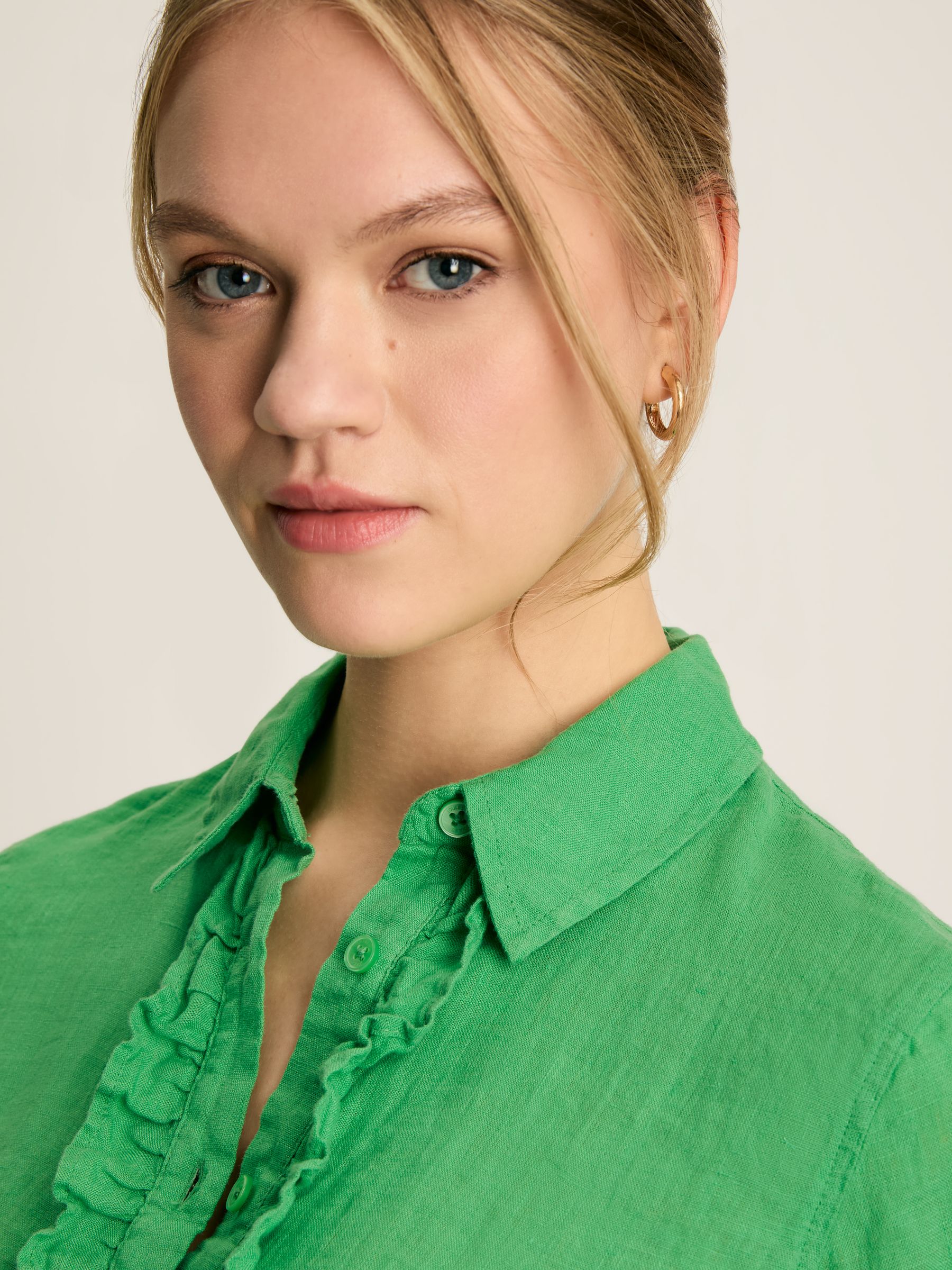 Selene Green 100% Linen Shirt - Image 4 of 9