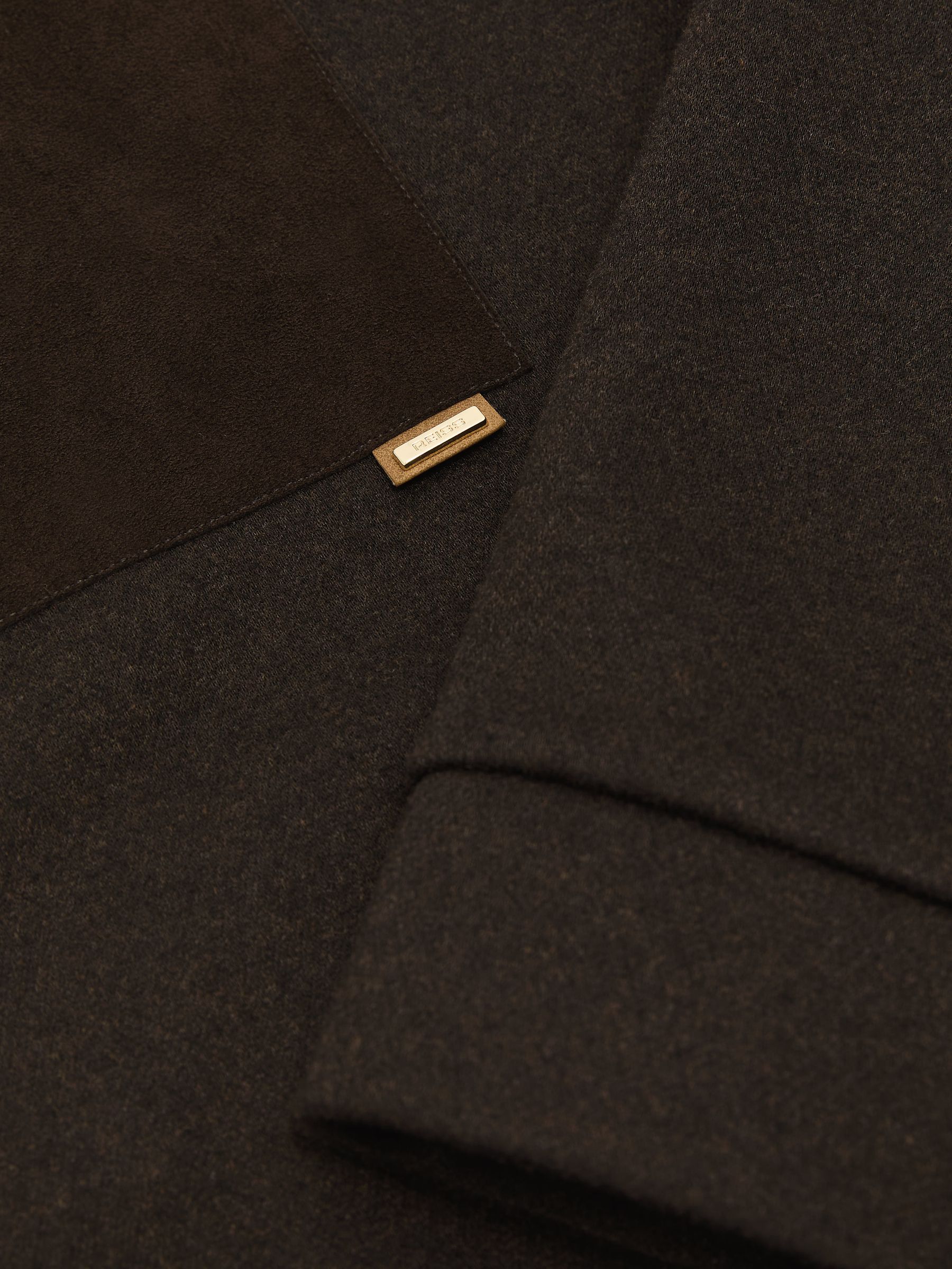 Herringbone Patch-Pocket Zip-Through Jacket in Dark Brown - صورة 6 من 6