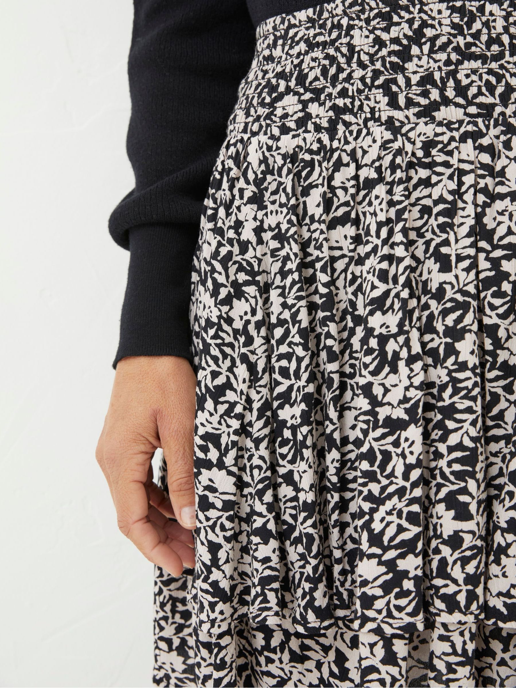 Black Ali Mono Vines Skirt - Image 3 of 4