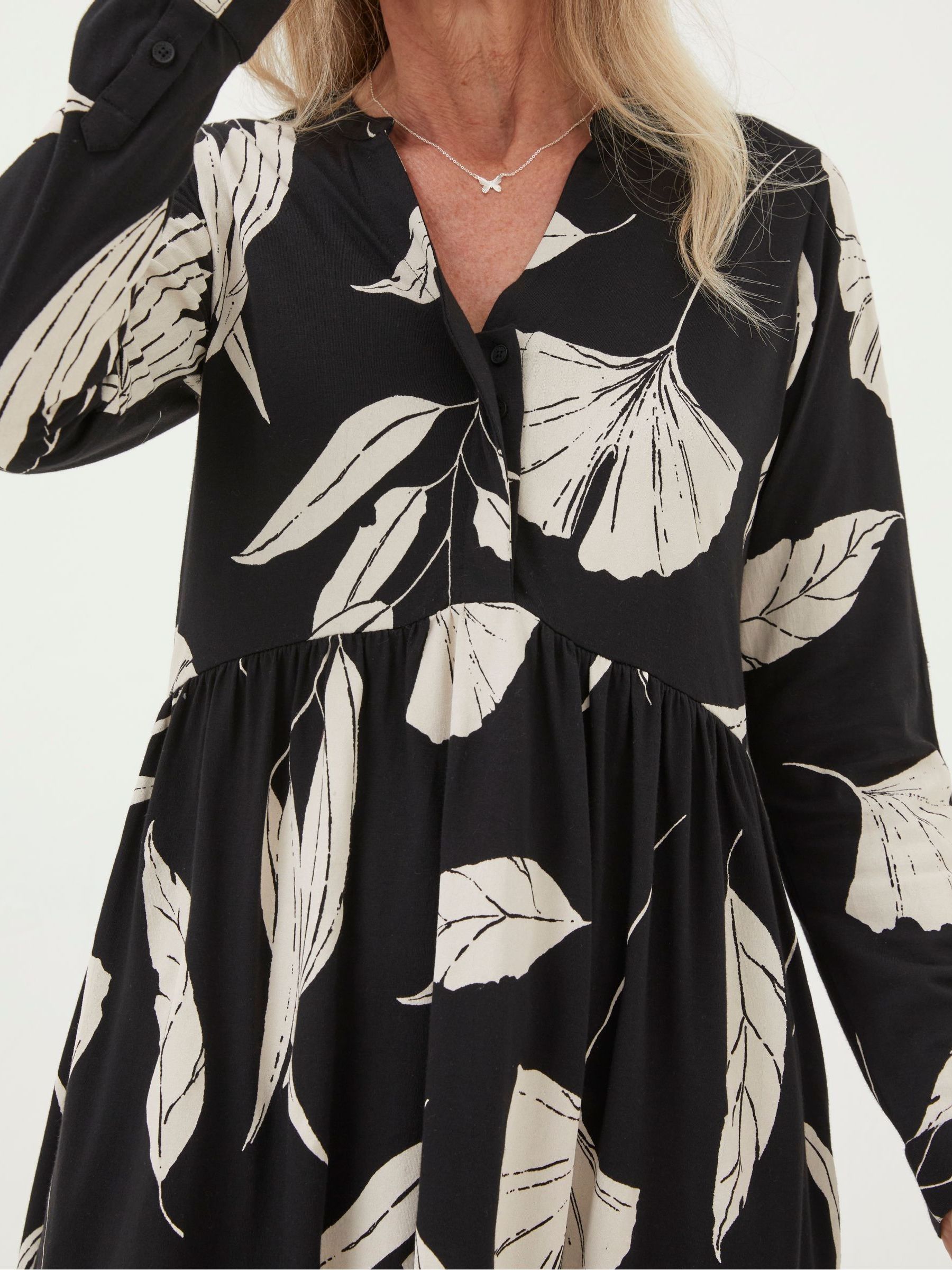 Black Elsie Twilight Leaves Jersey Dress - Image 4 of 6