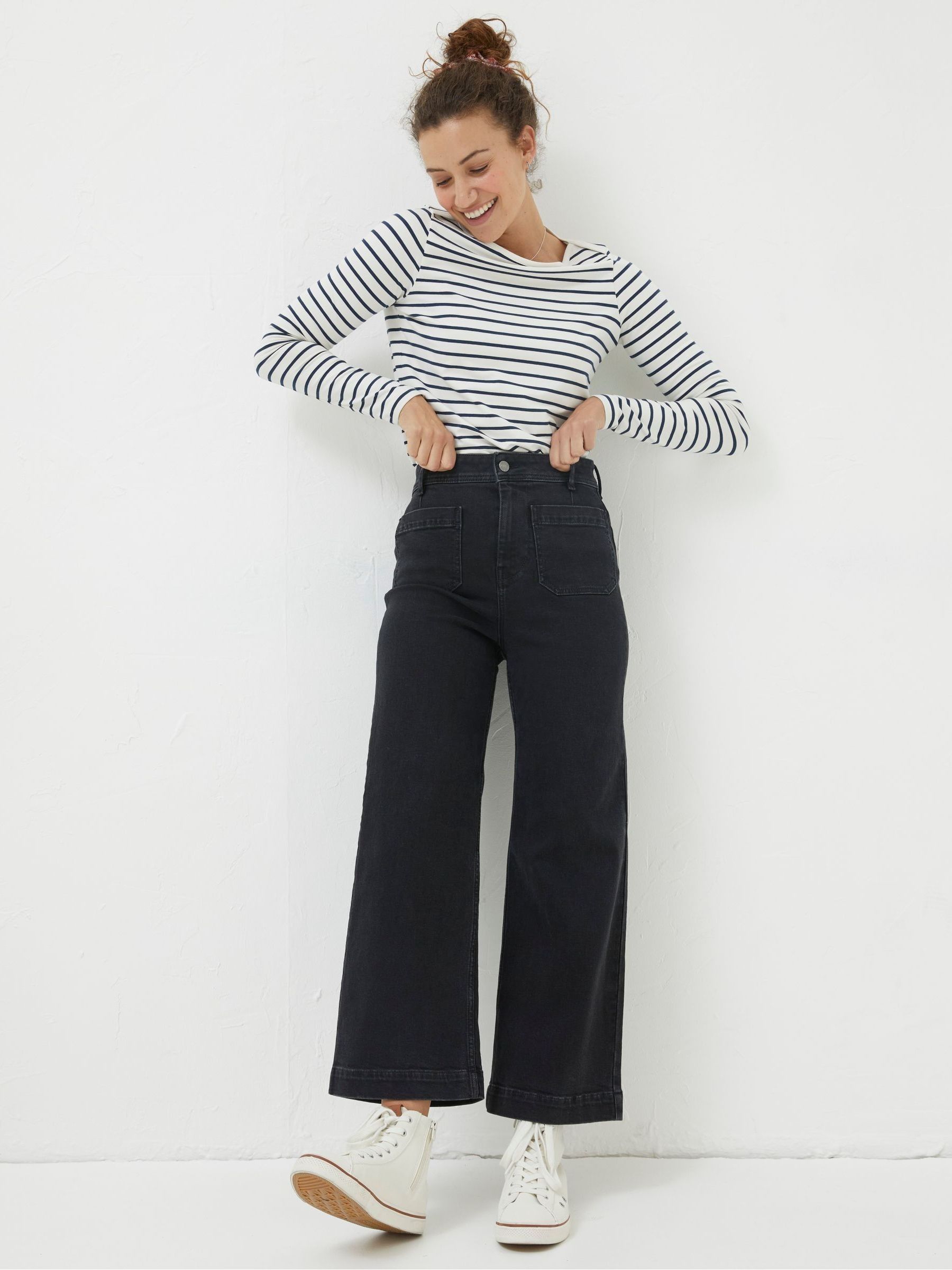 Keswick Black Wide Leg Cropped Jeans - Image 3 of 6