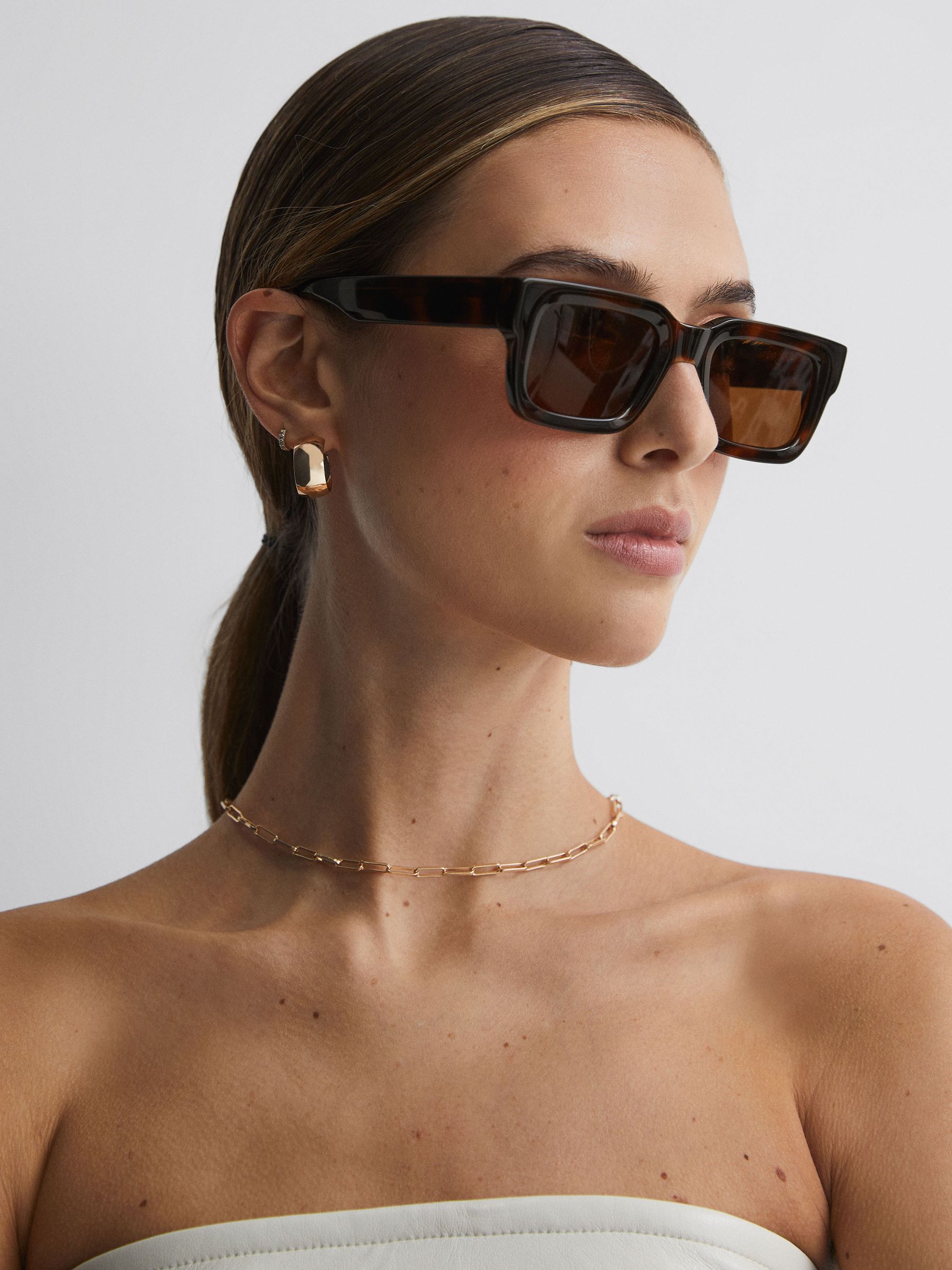 Chimi Rectangular Frame Acetate Sunglasses in Tortoise - Image 2 of 5 Chimi Rectangular Frame Acetate Sunglasses in Tortoise - Image 2 of 5