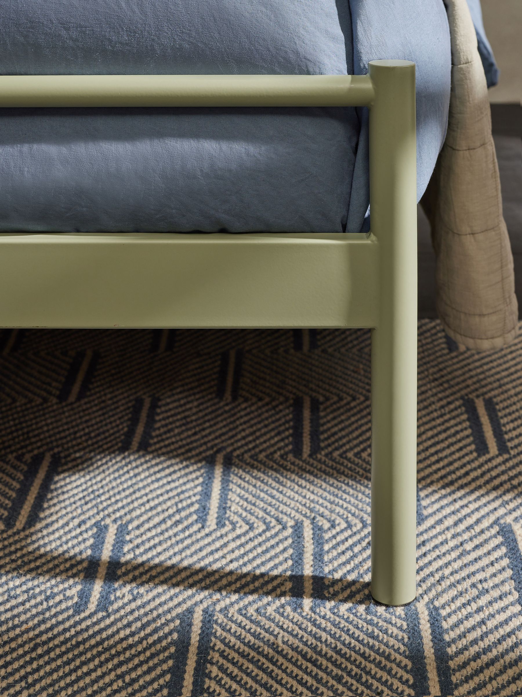 Carouso Bed in Grey - Image 3 of 4