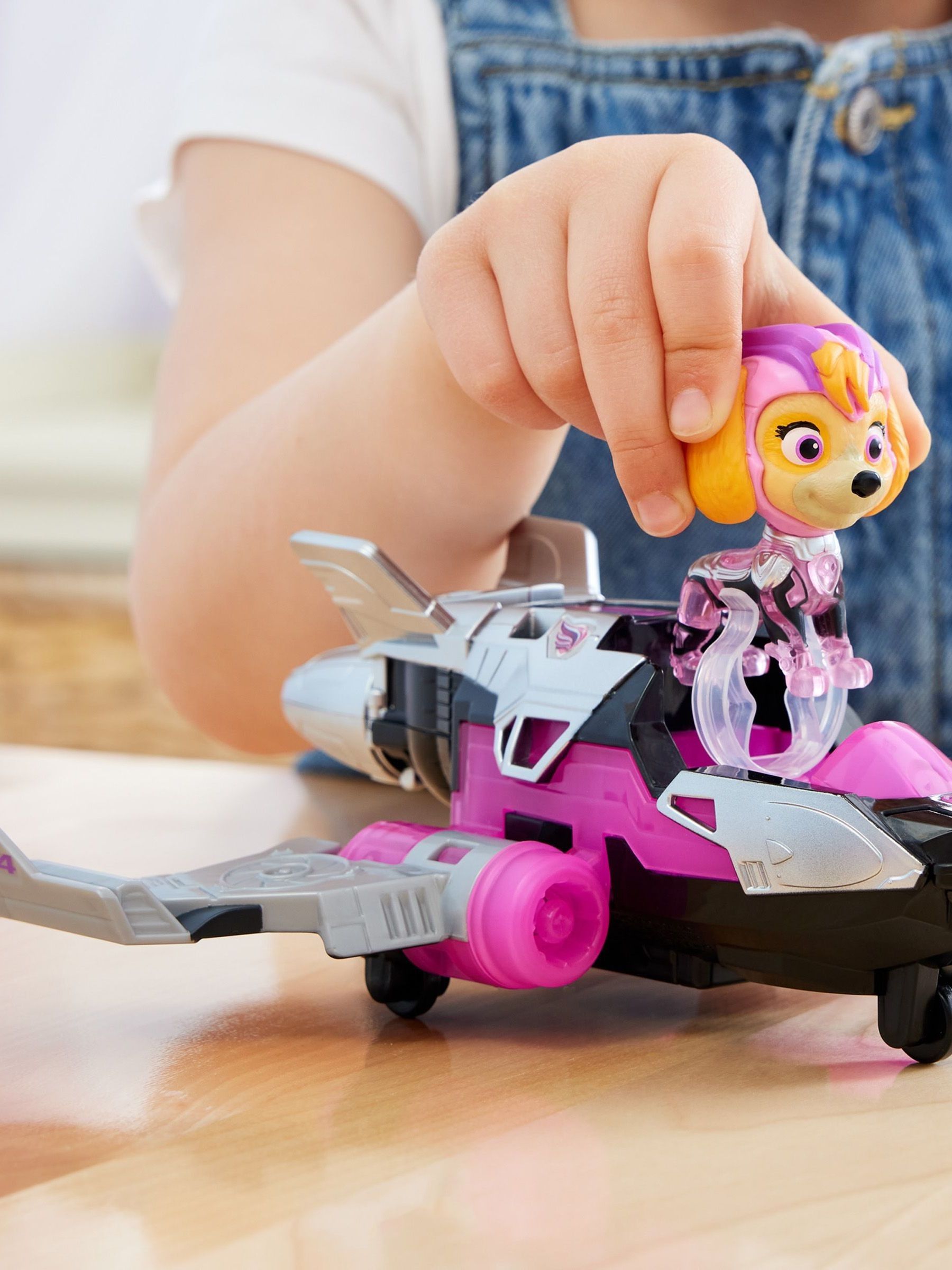 Paw Patrol Mighty Movie Themed Vehicles Skye - Image 4 of 4