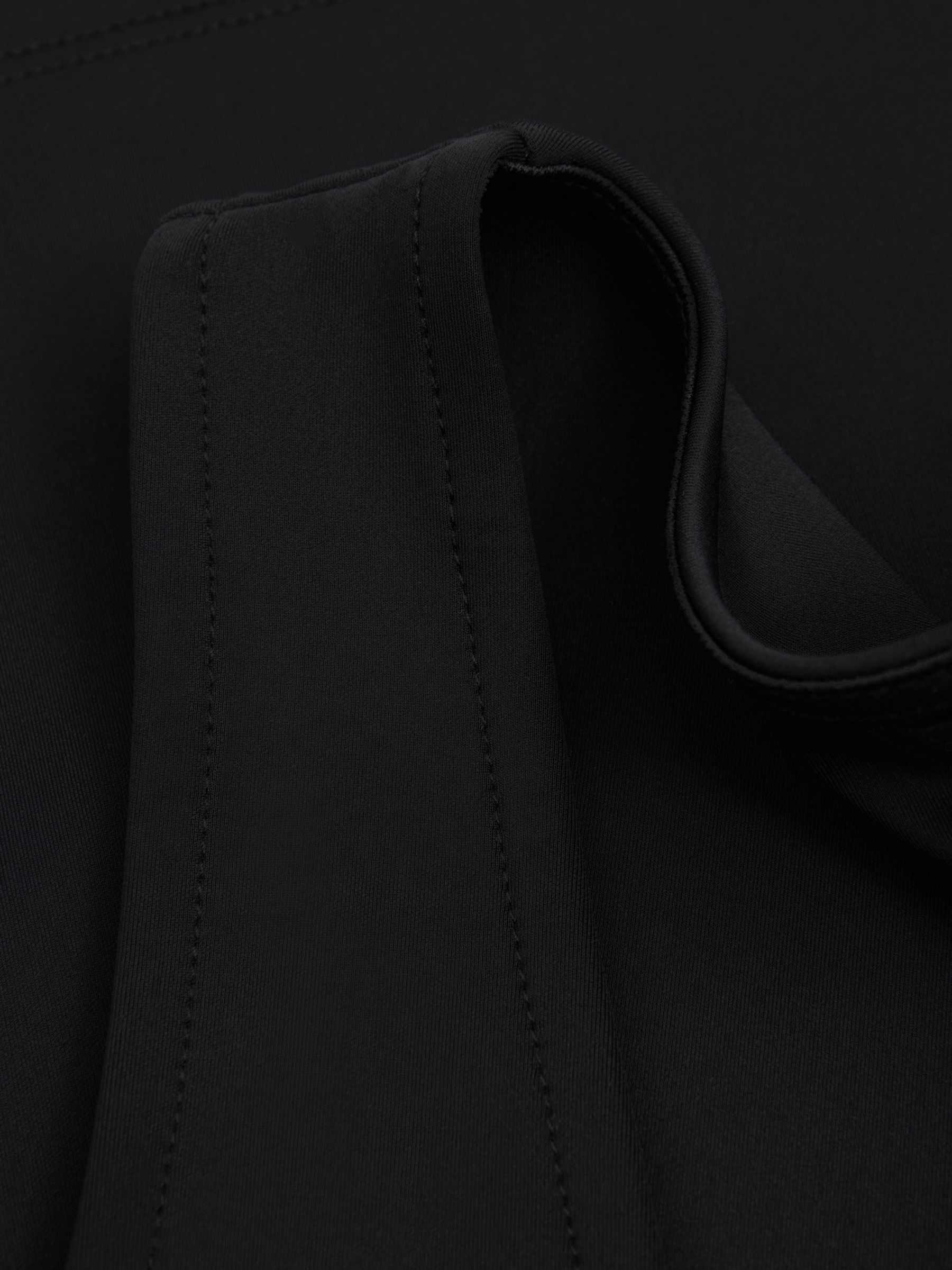 Good American Scuba Scoop Neck Vest in Black - Image 2 of 5
