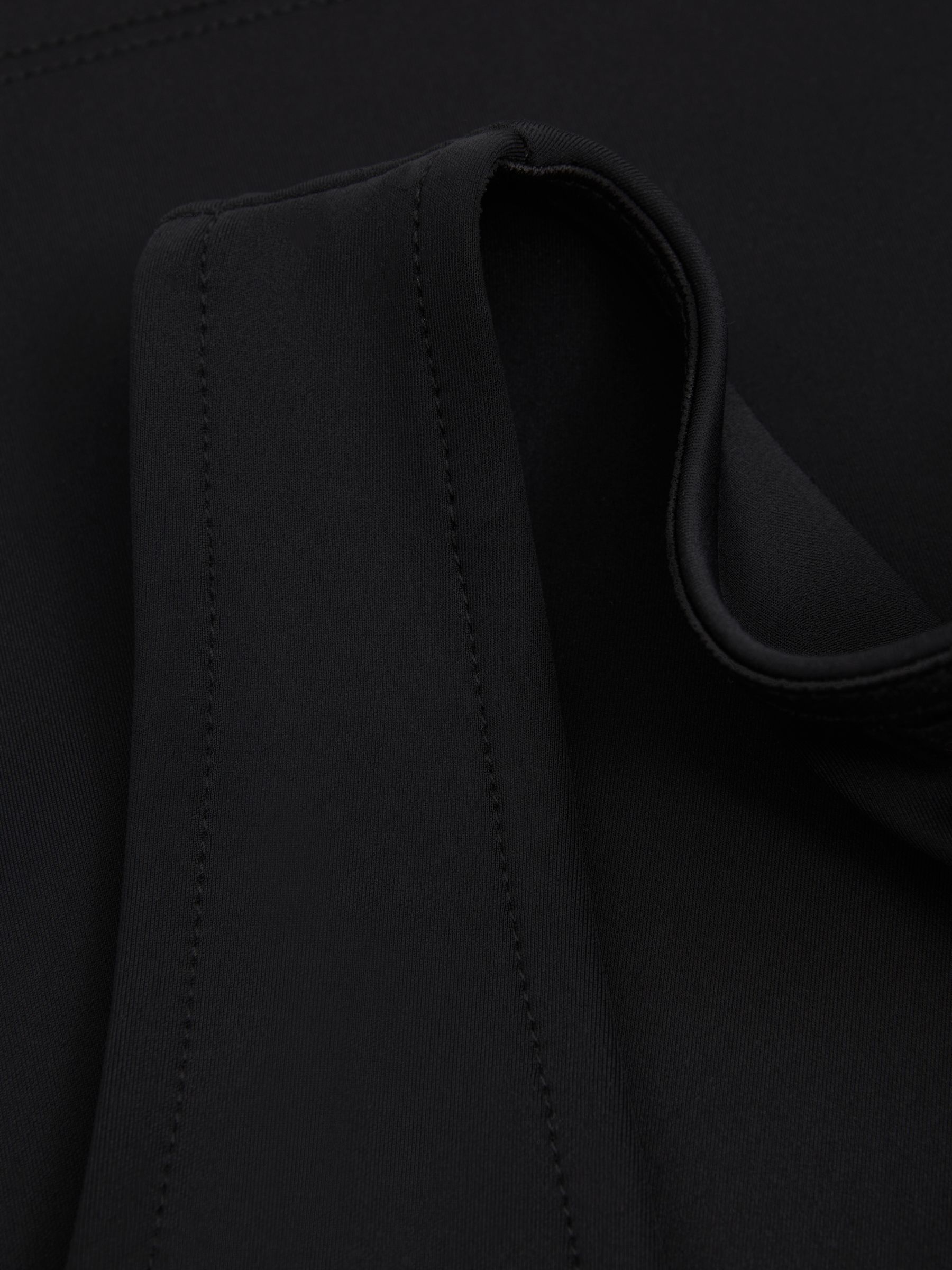 Good American Scuba Scoop Neck Vest in Black - Image 5 of 5