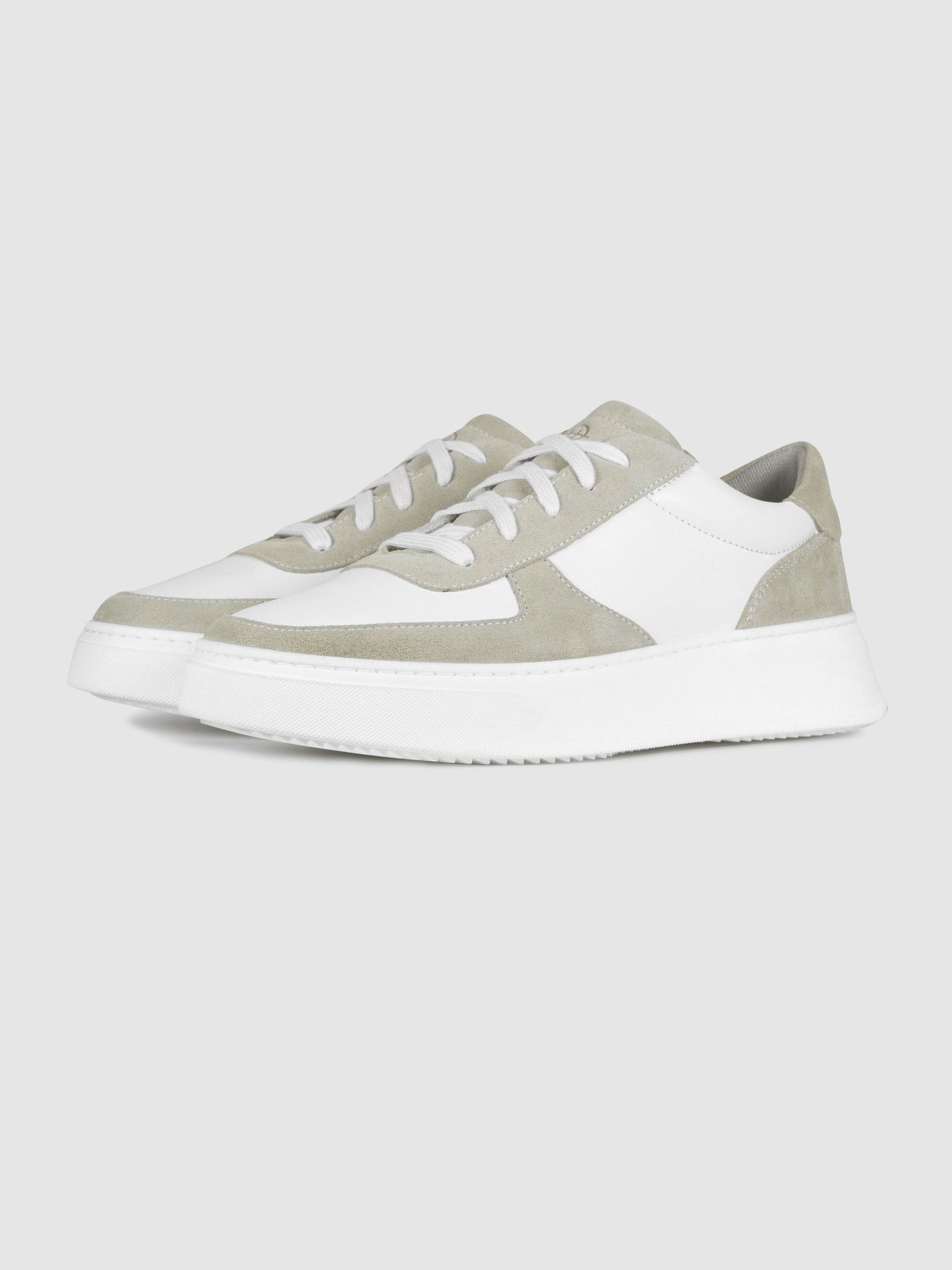 Unseen Footwear Leather Marais Trainers in Off White - Image 2 of 4