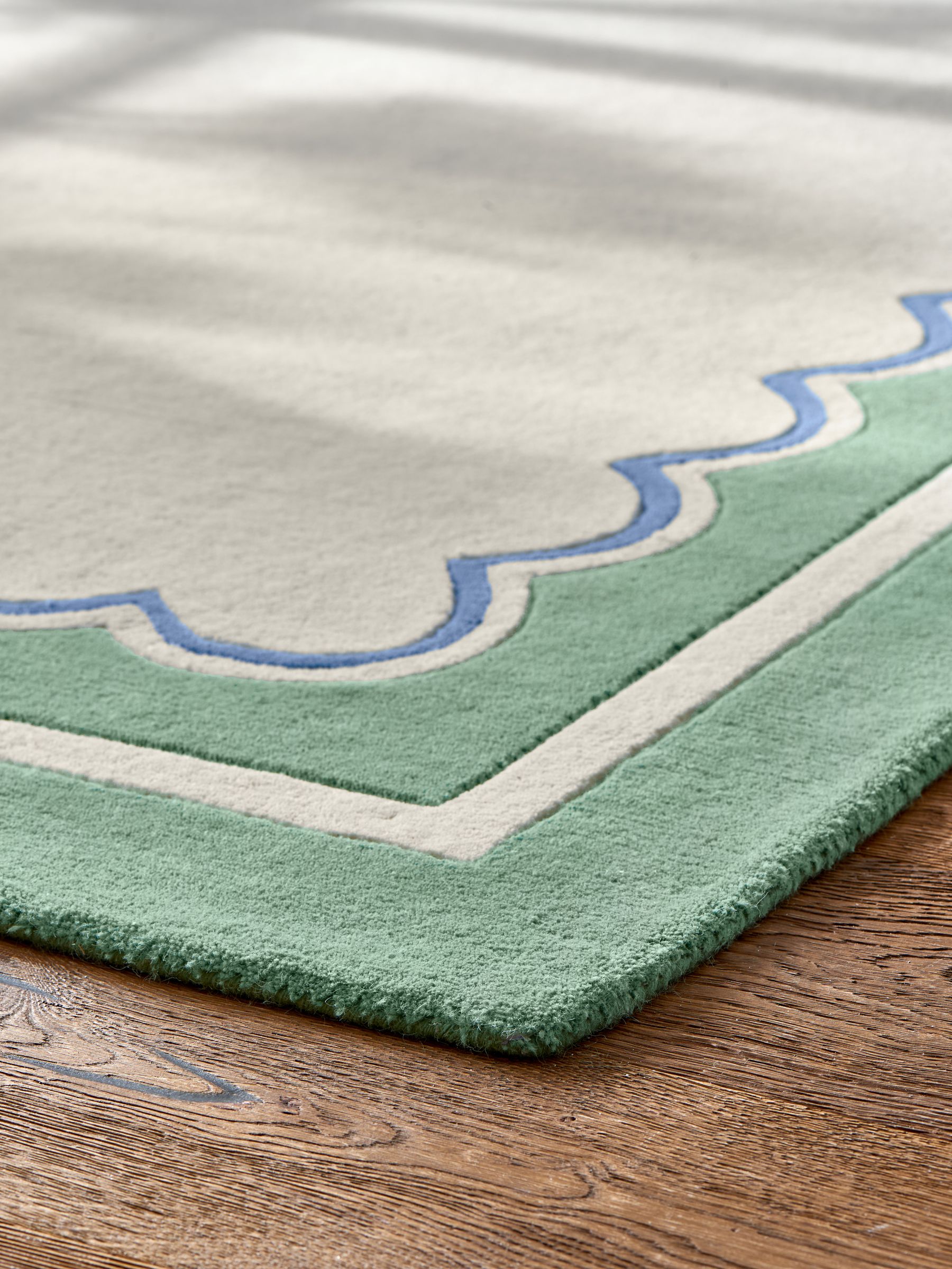 Green Chalfield Scallop Wool Tufted Rug - Image 3 of 4
