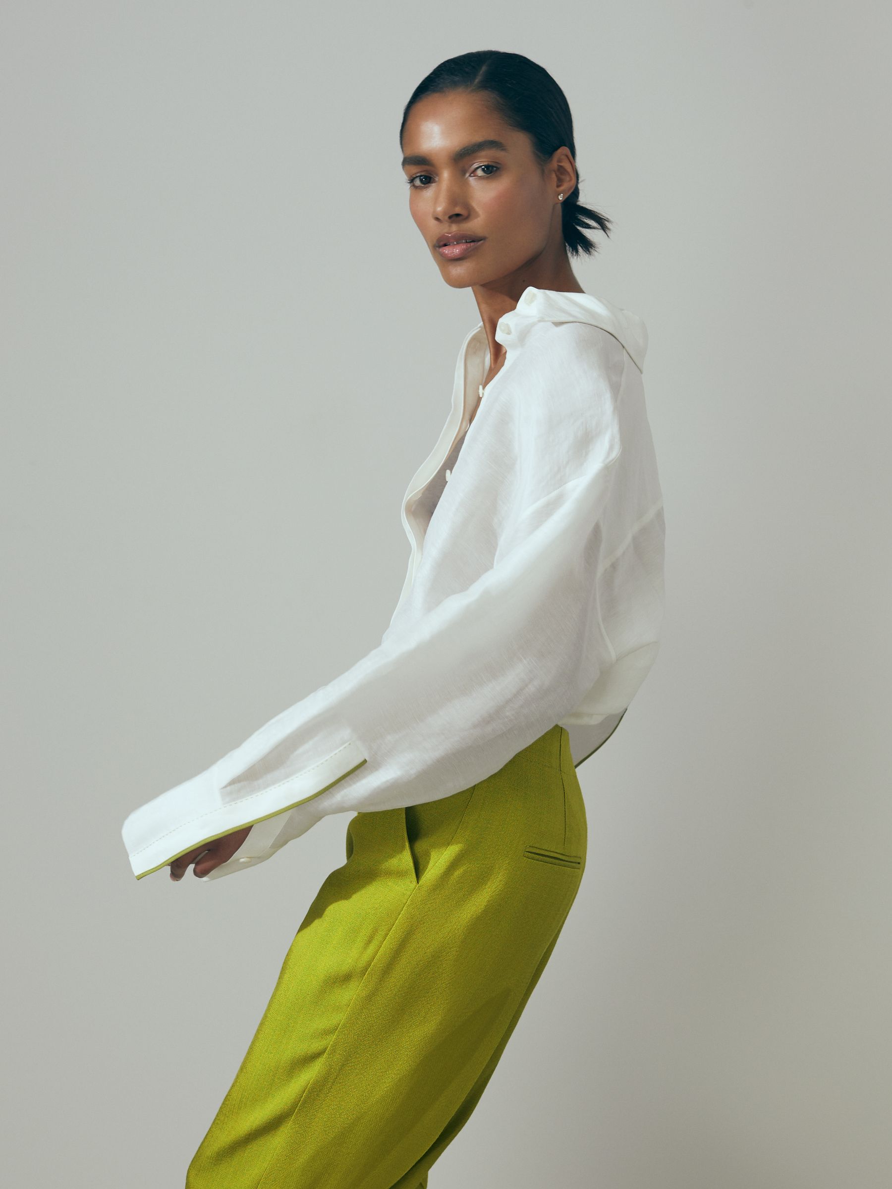 Atelier Italian Textured Slim Flared Suit Trousers in Green - Image 4 of 5