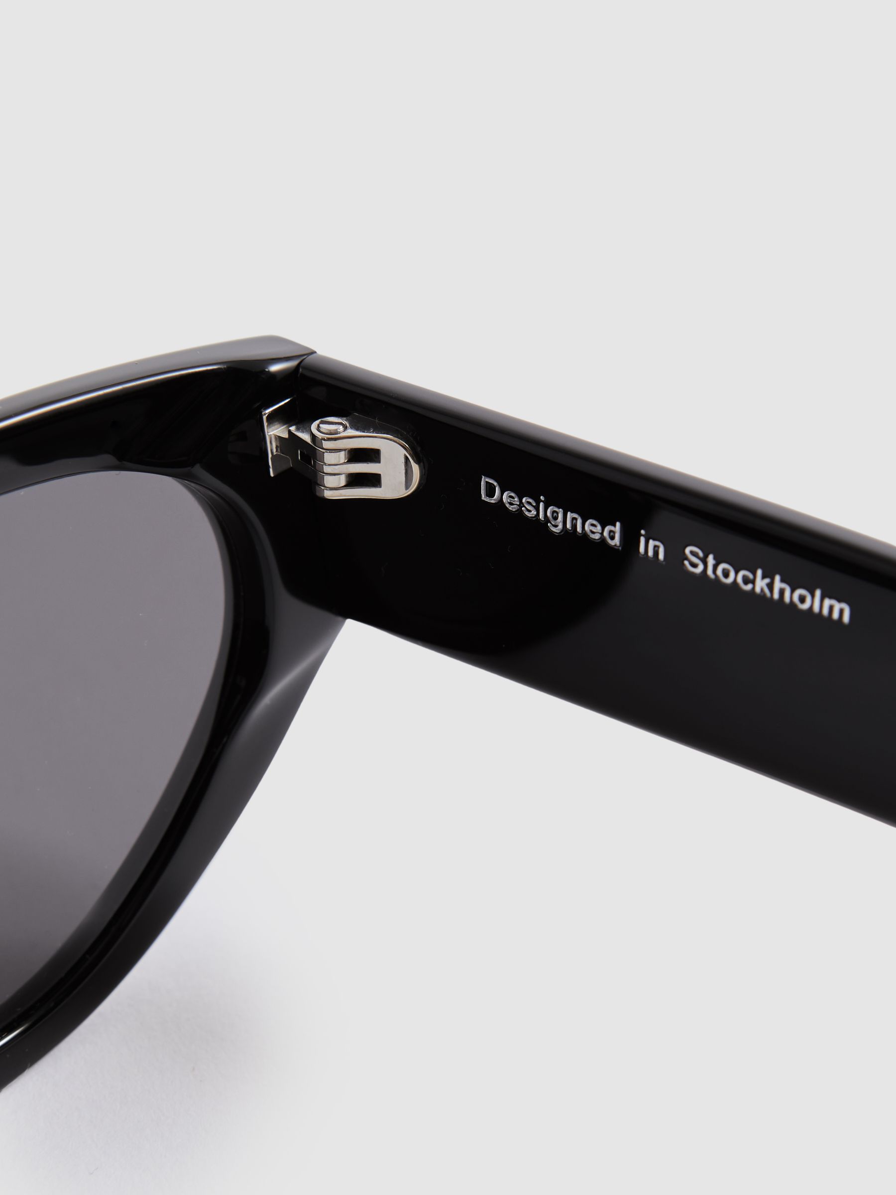 Chimi Acetate Cat Eye Sunglasses in Black - Image 3 of 4