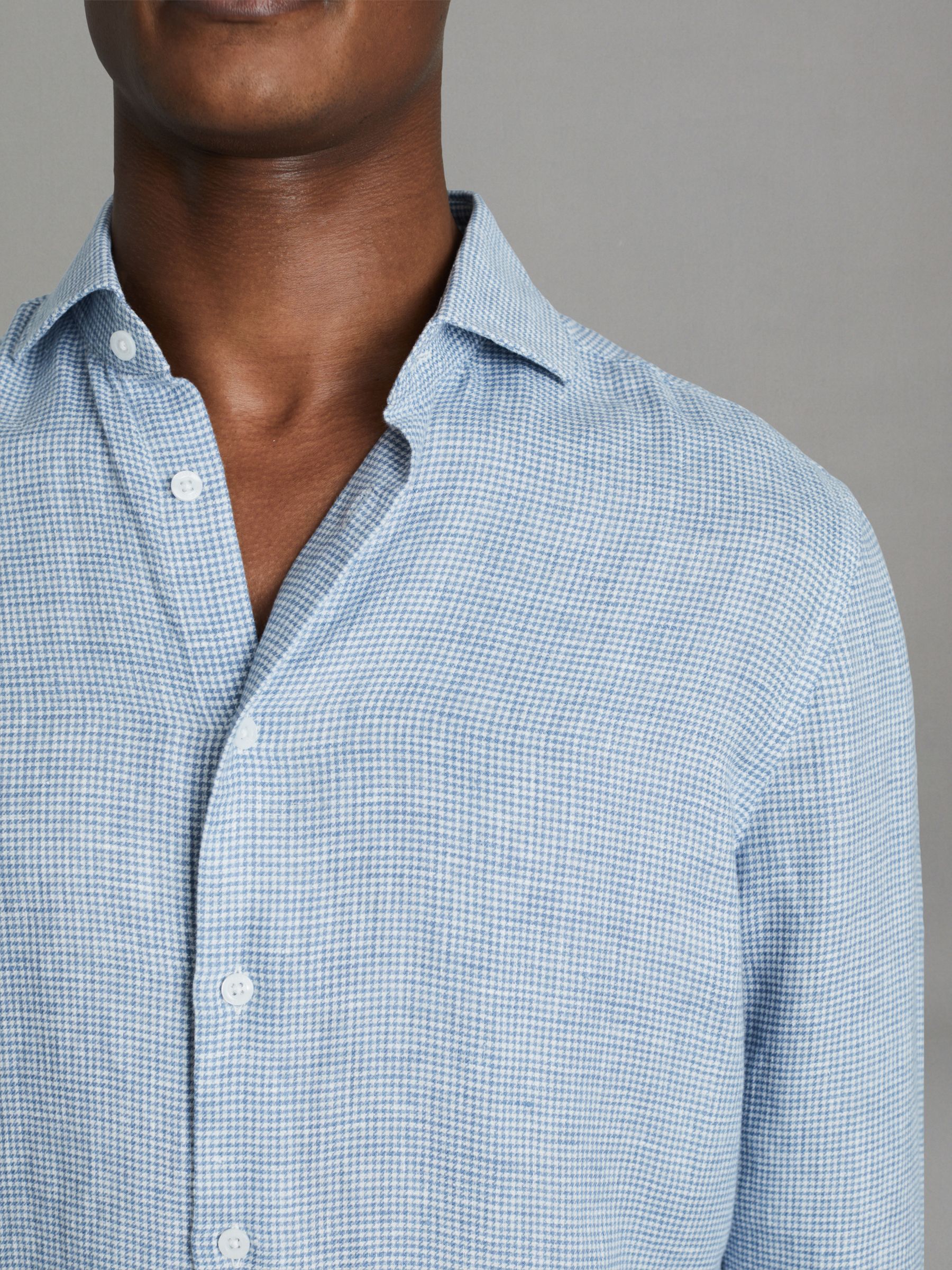 Linen Button-Through Shirt in Soft Blue Puppytooth - Image 4 of 6