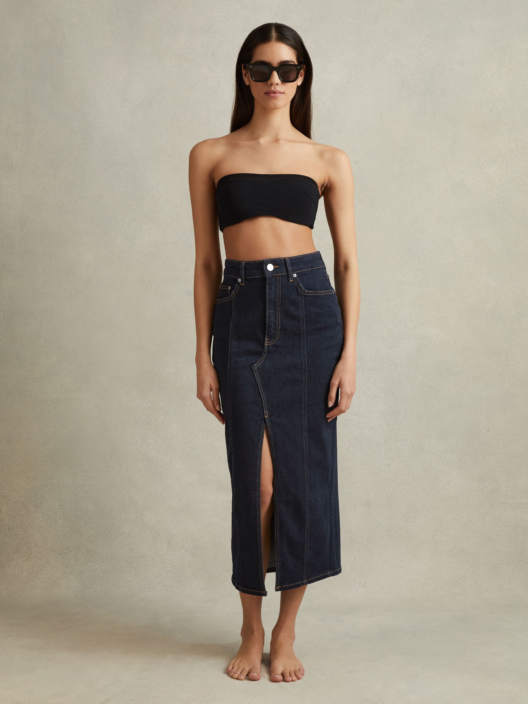 High Rise Denim Midi Skirt in Indigo - Obrázek 4 z 6