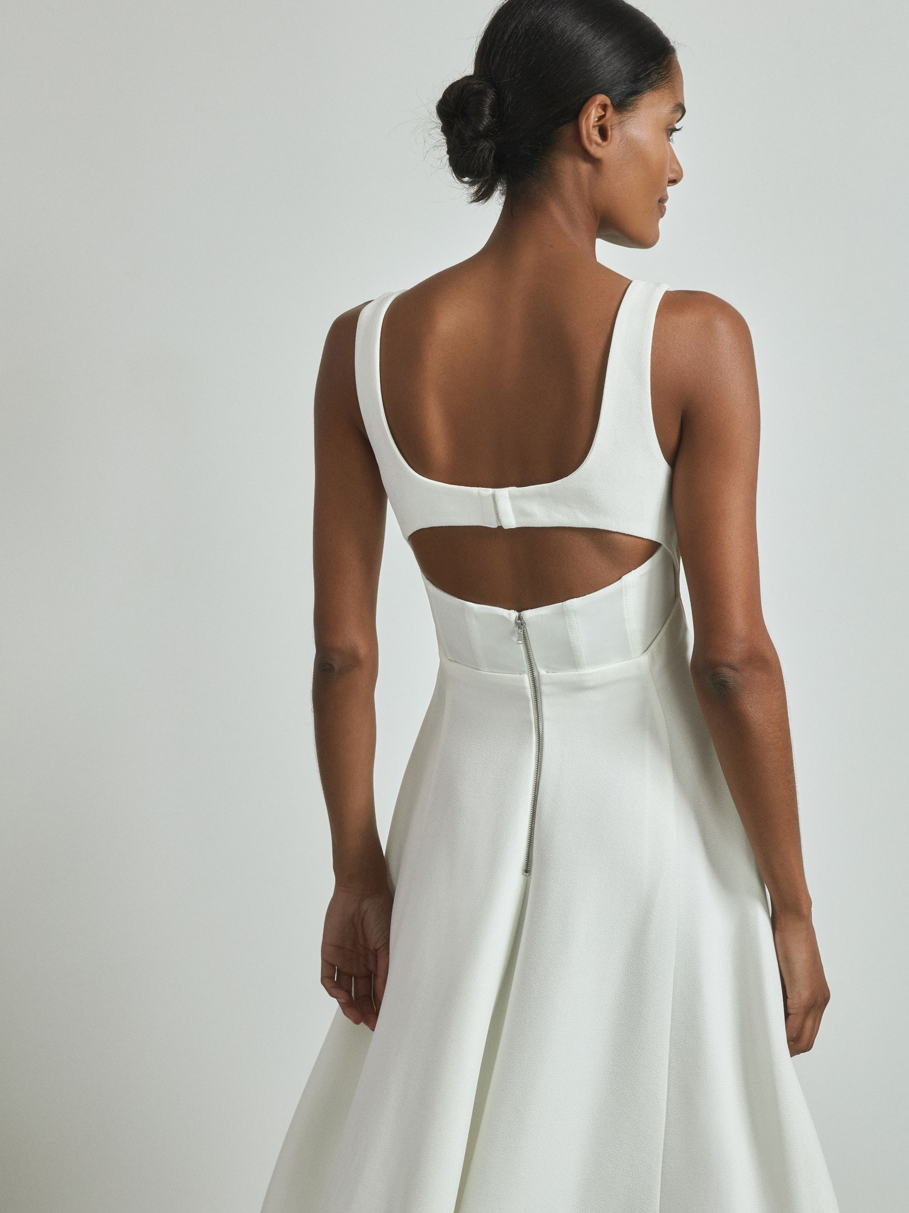 Atelier Textured Corset Detail Maxi Dress in Off White - Image 4 of 5