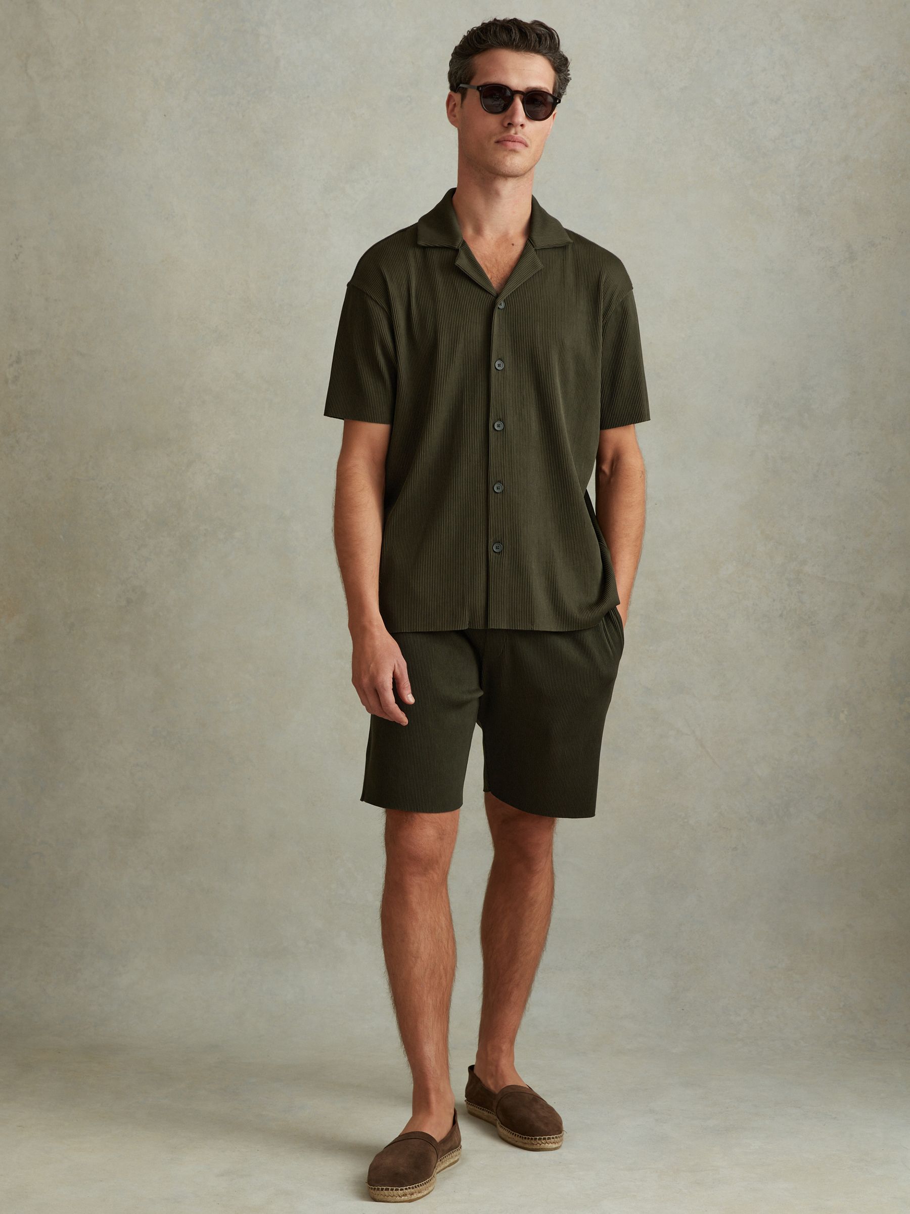 Ribbed Elasticated Waist Shorts in Green - Image 1 of 4