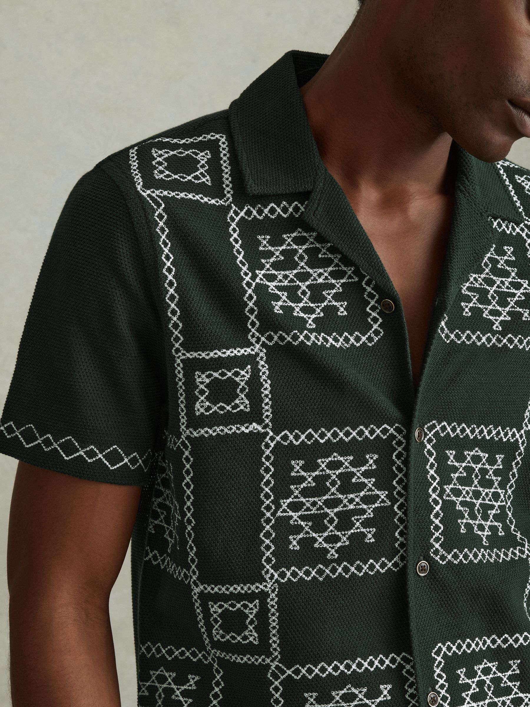 Textured Embroidered Cuban Collar Shirt in Green/Ecru - Image 4 of 6