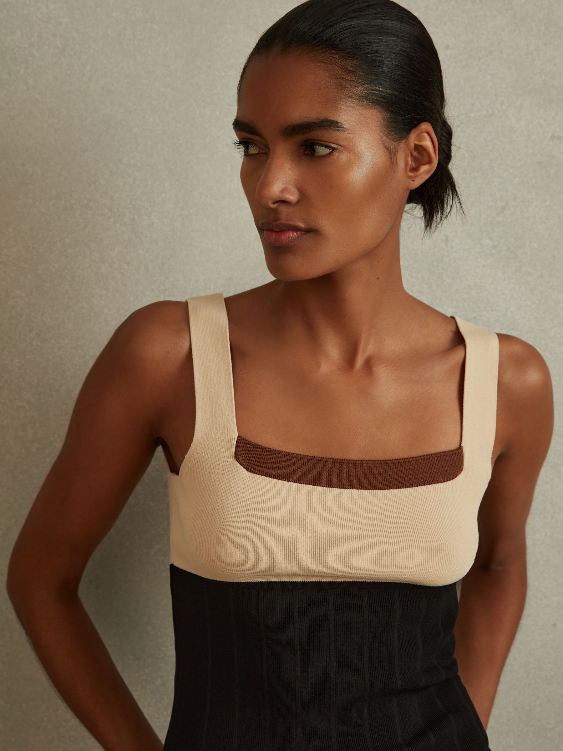 Colourblock Square Neck Vest in Nude/Black - Image 3 of 5
