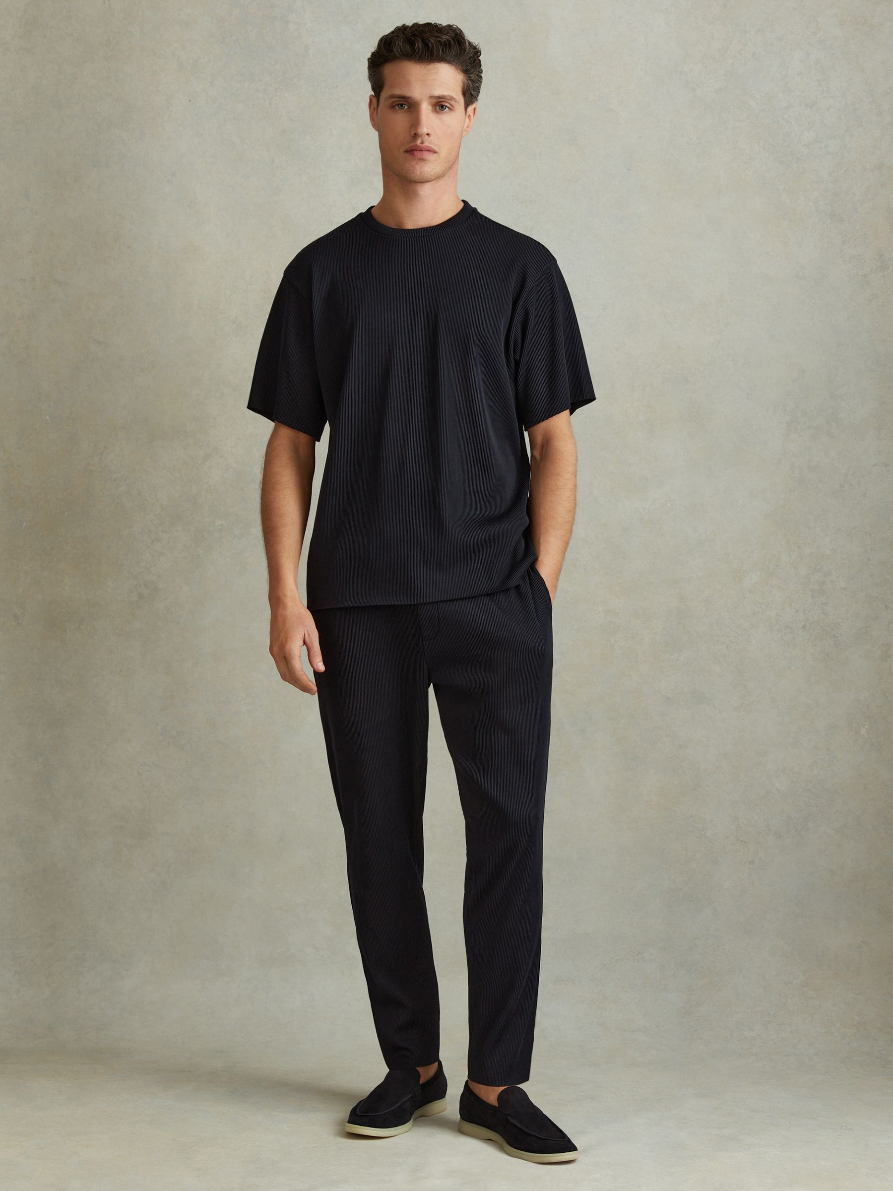 Oversized Ribbed Crew Neck T-Shirt in Navy - Image 3 of 5