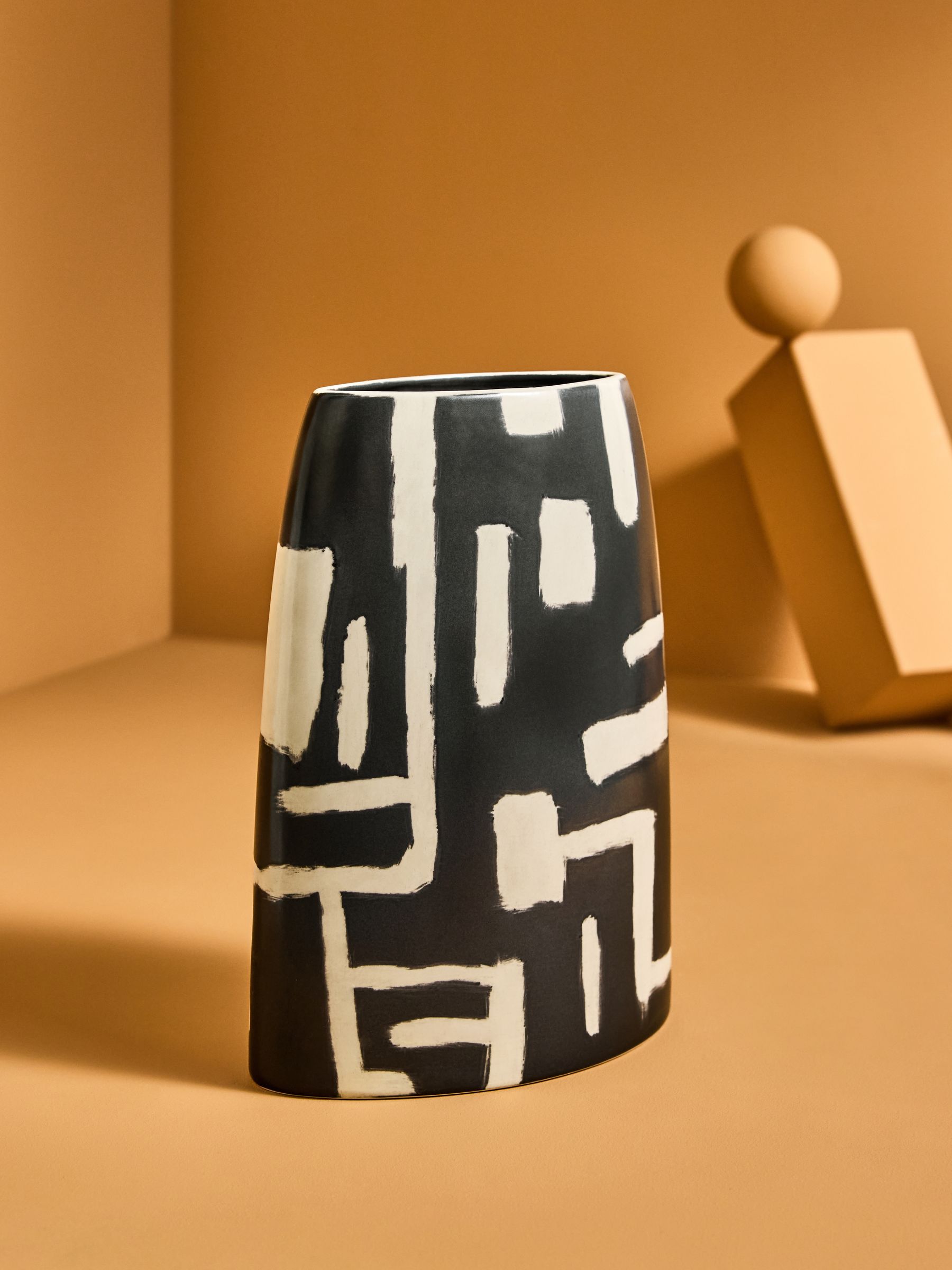 Kian Hand Painted Vase in Monochrome - Image 2 of 3