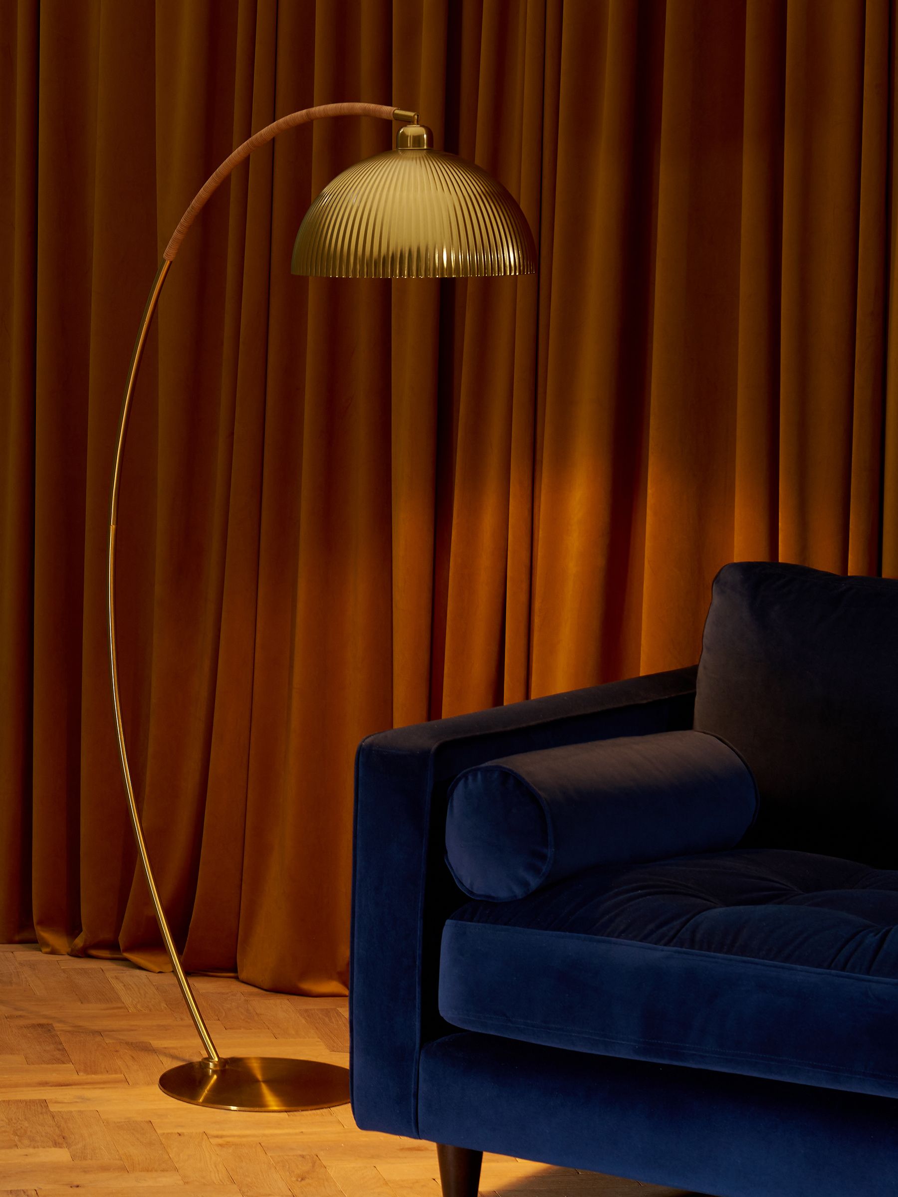 Shell Floor Lamp in Gold/Bamboo - Image 3 of 9