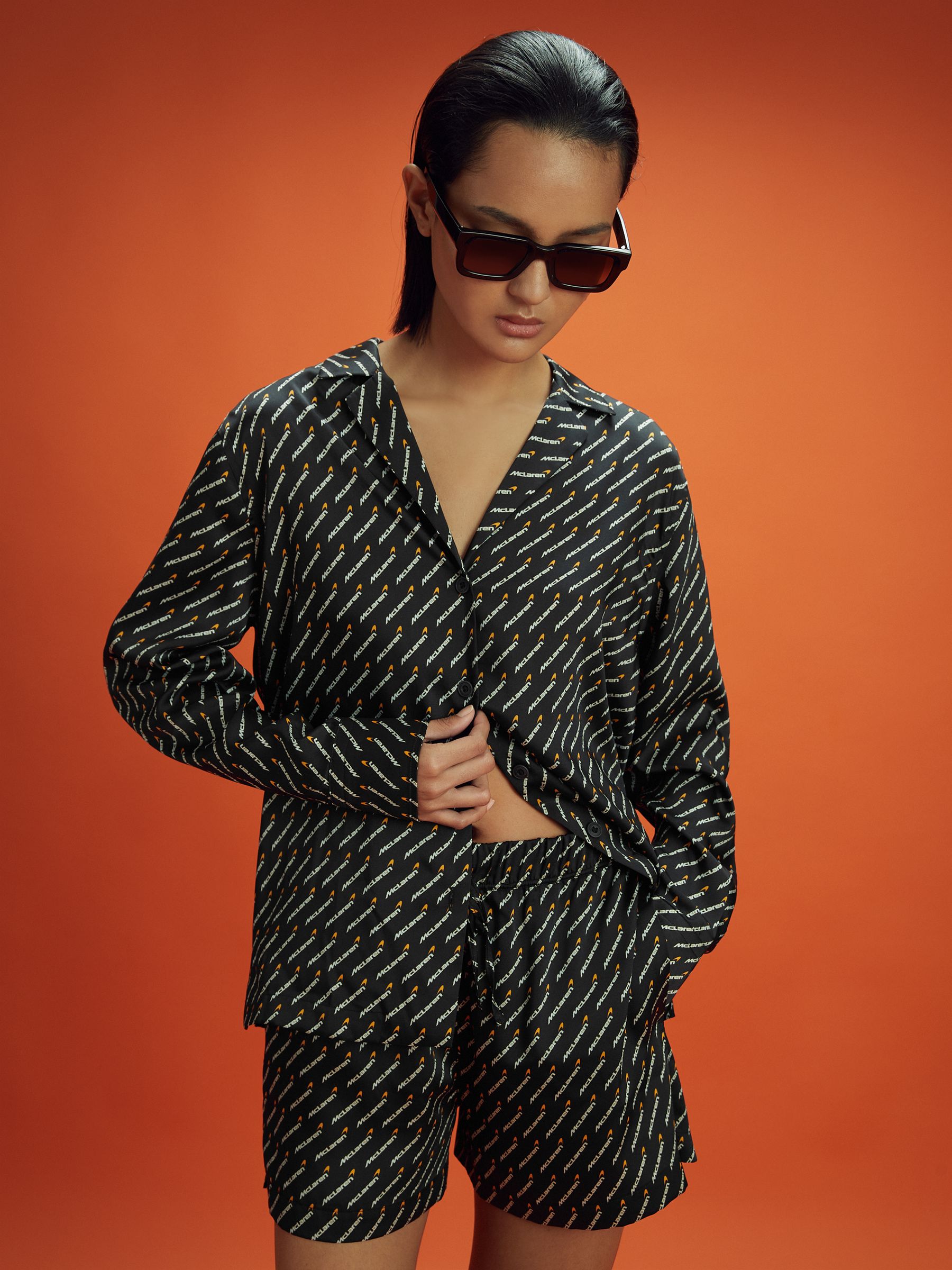 McLaren F1 Silverstone Exclusive Cuban Collar Shirt in Black Multi - Image 4 of 7