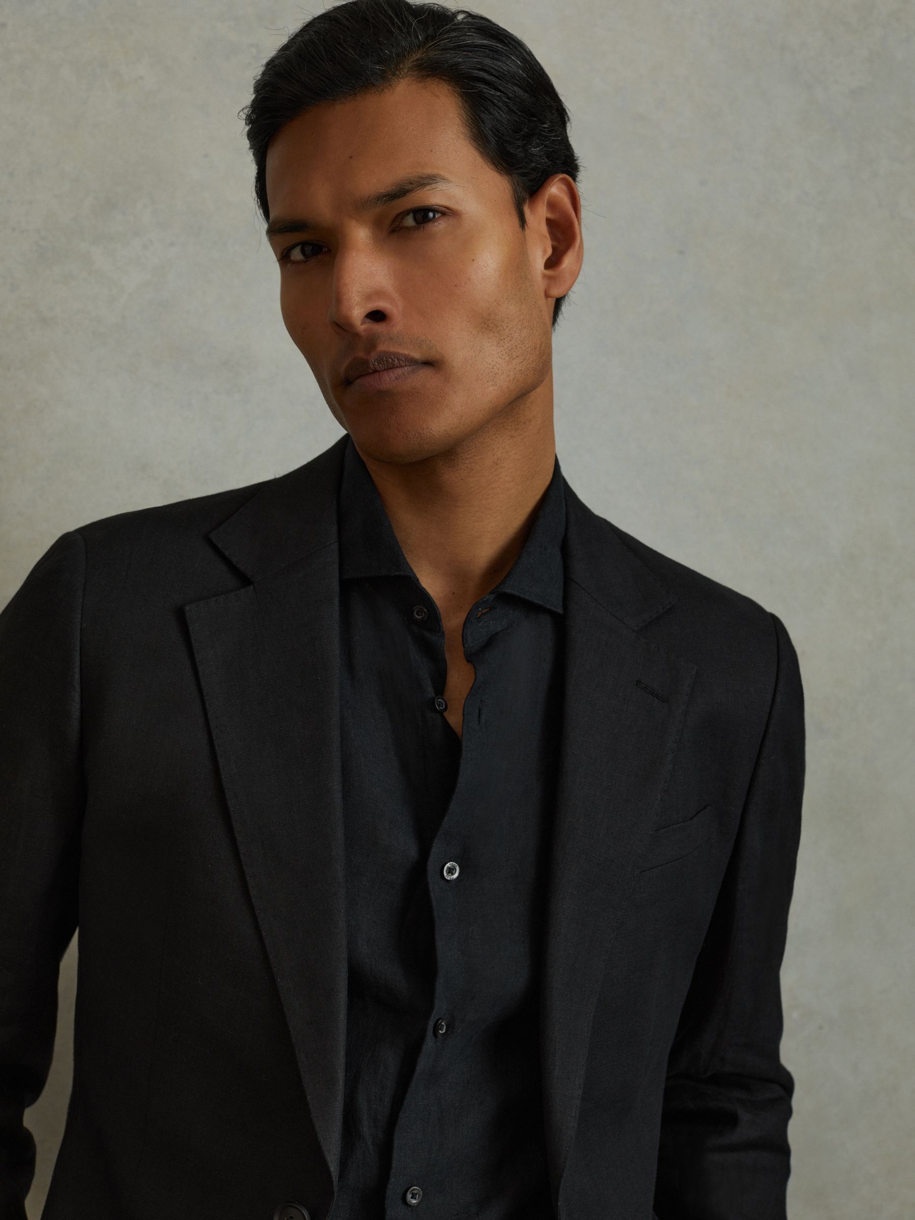 Single-Breasted Linen Suit Blazer Slim Fit in Black - Image 3 of 4
