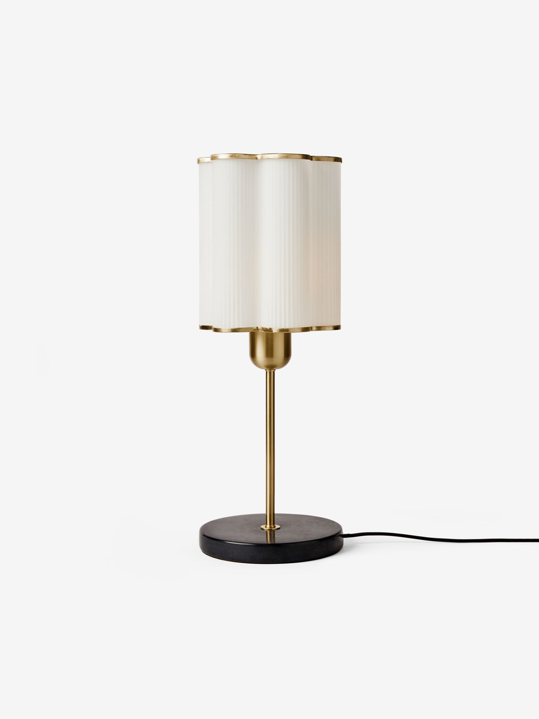 Stella Table Lamp in Brass - Image 2 of 4