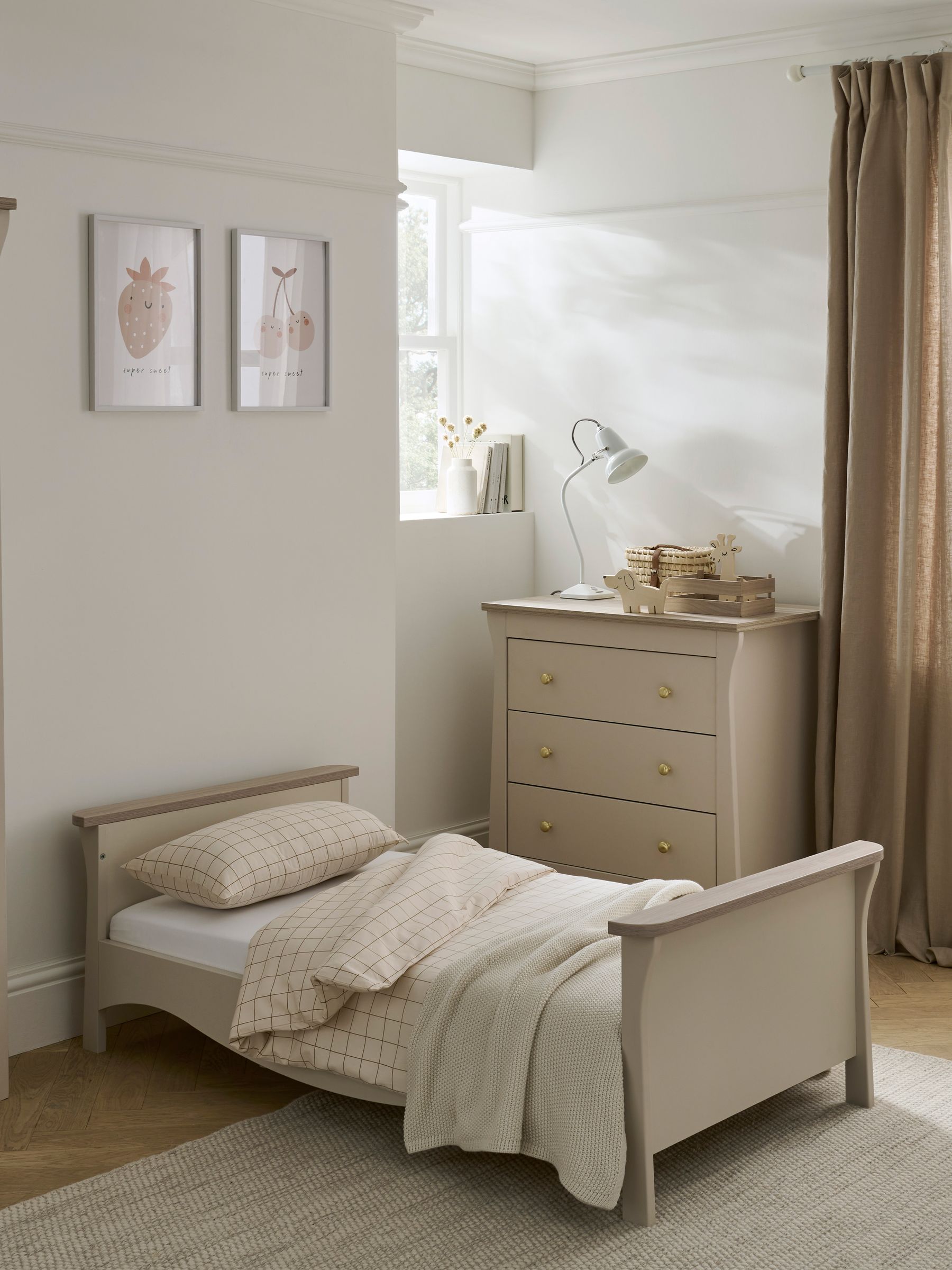 CuddleCo Cashmere Clara Cot Bed - Image 3 of 6