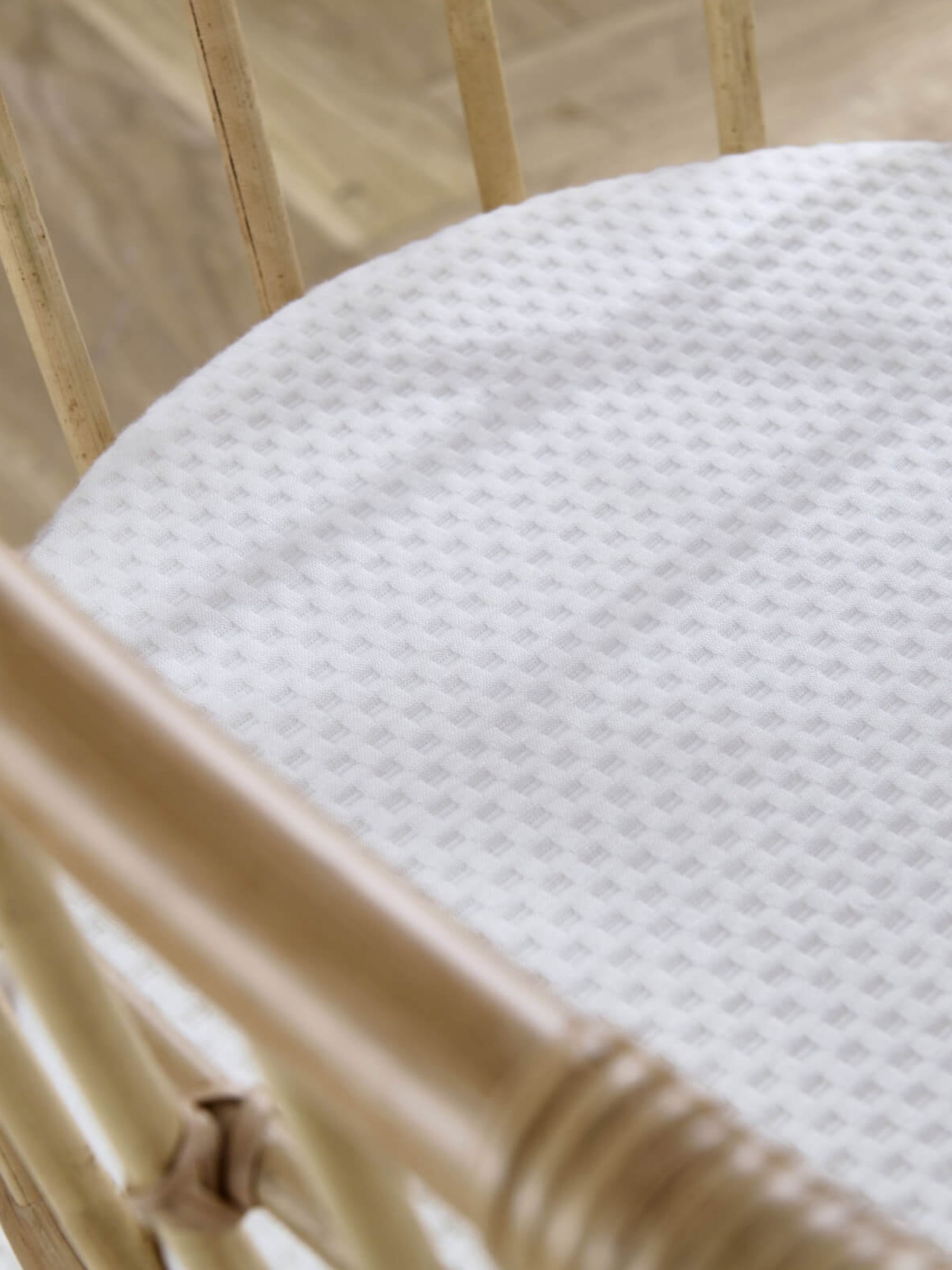 Cuddleco Natural Aria Wave Rattan Crib - Image 2 of 5
