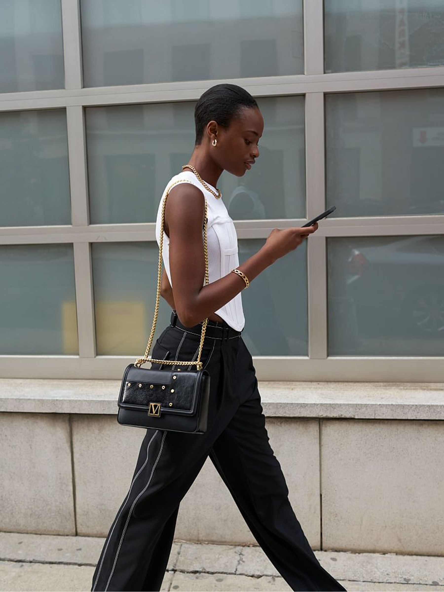 Stud Mix Victoria Medium Shoulder Bag - Image 4 of 5